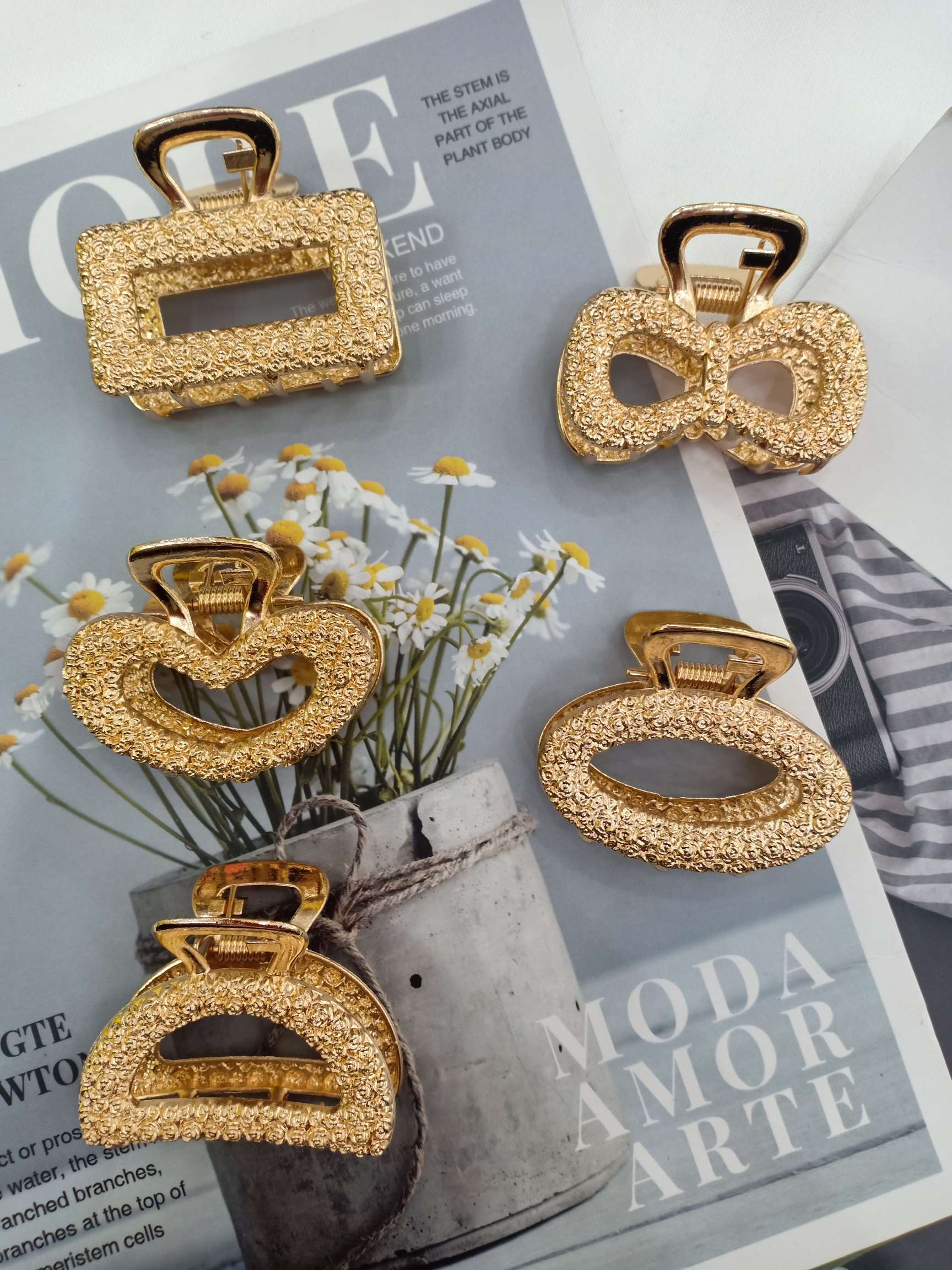 Small clip, Korean top clip, back clip, medium and small alloy hair clip, simple updo hair accessory Item Picture