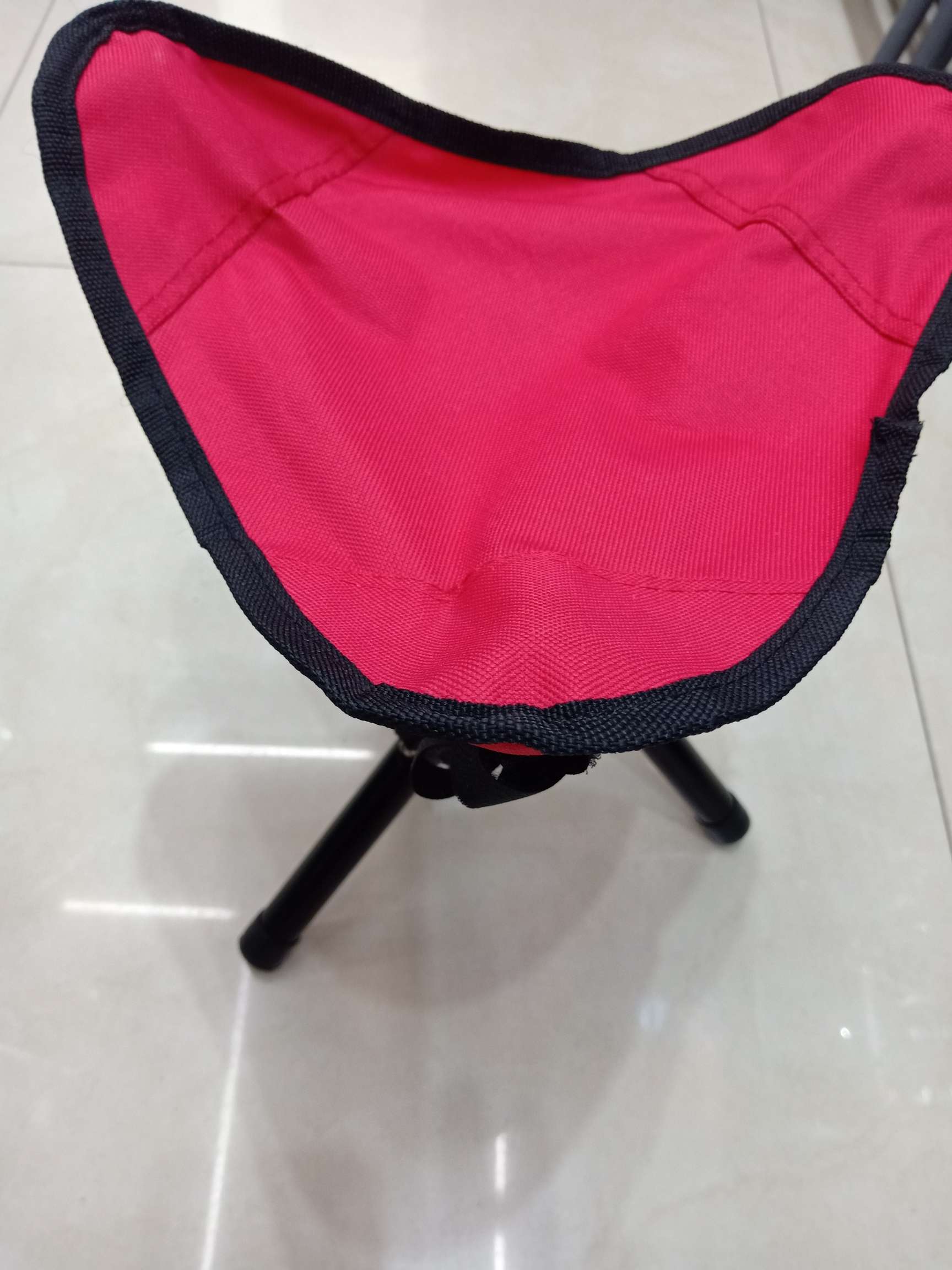 钓鱼椅   三脚凳   休闲椅  垂钓用品