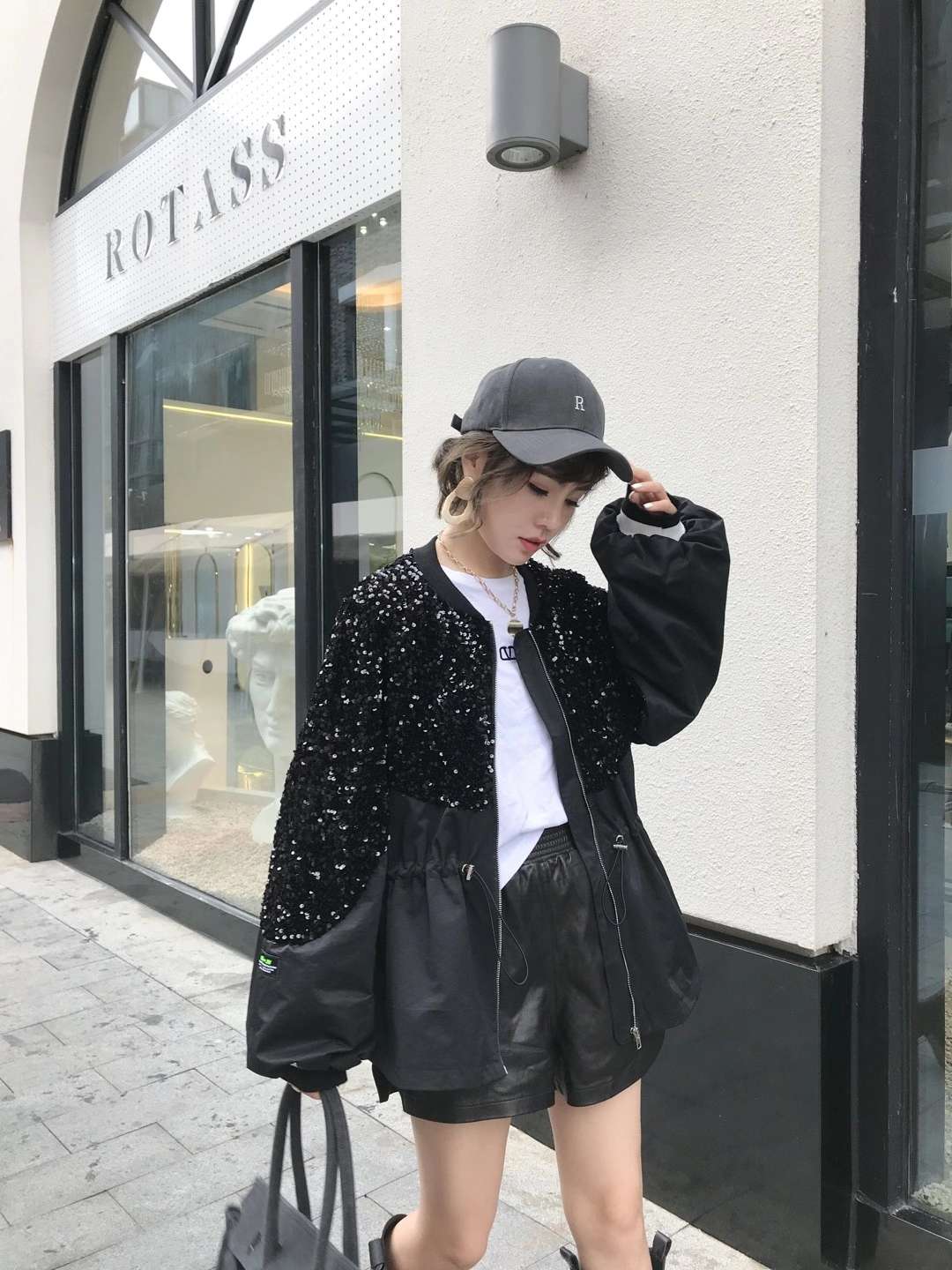 外套蜜蜂