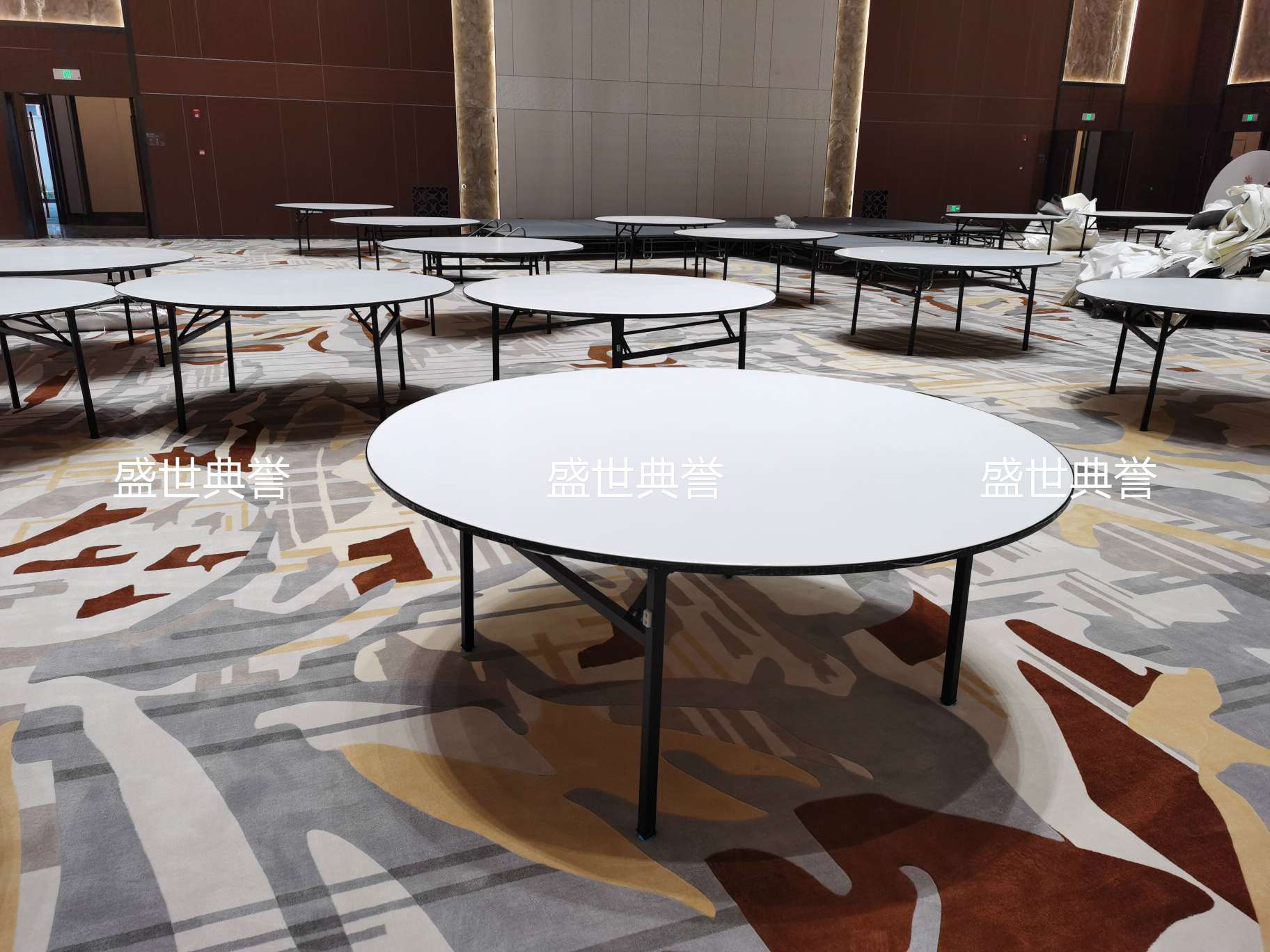 上海五星级酒店宴会厅折叠桌国际会议中心折叠圆桌婚宴1.8米圆桌详情图5