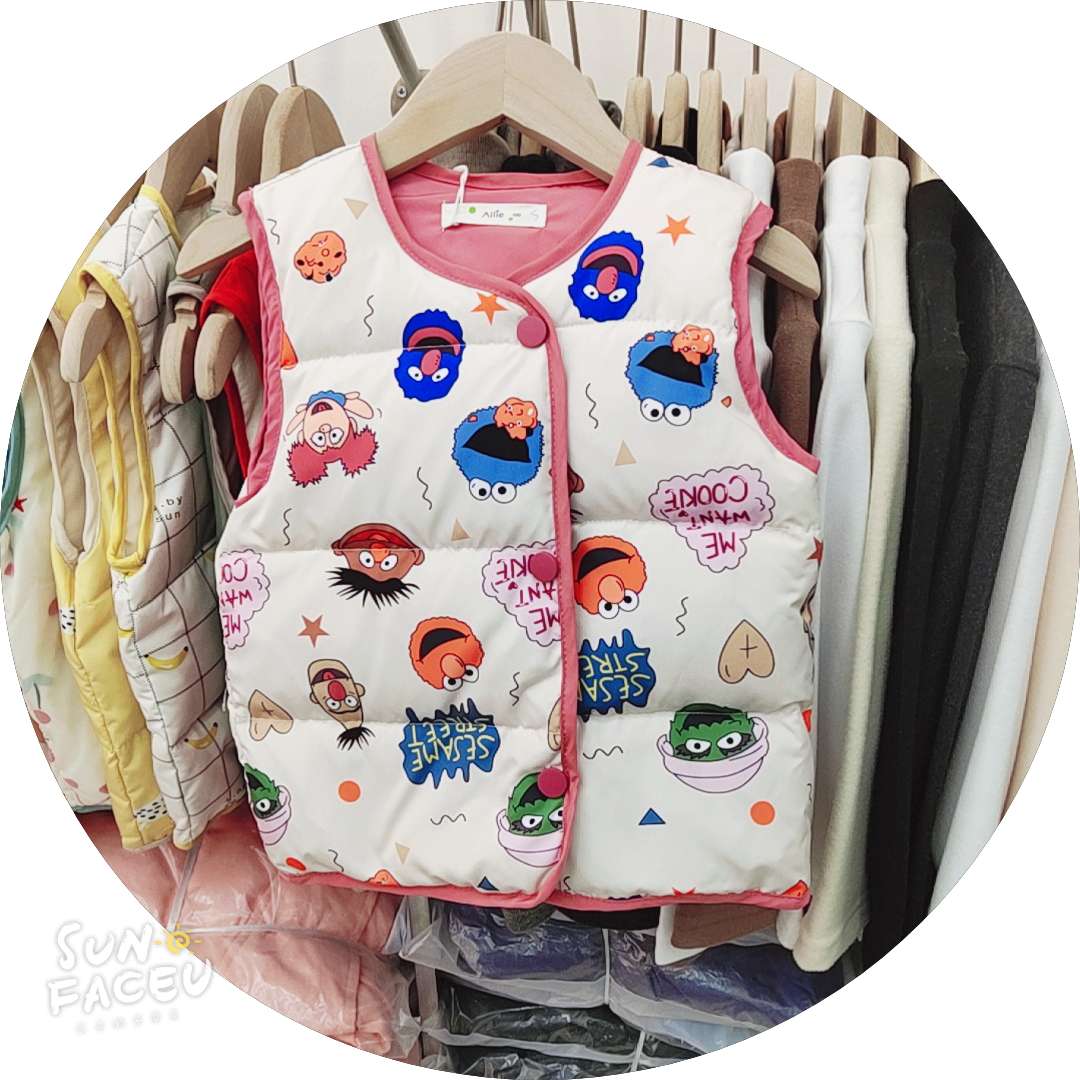 Winter 2020 down vest for children 100-140 in sesame Street design thumbnail