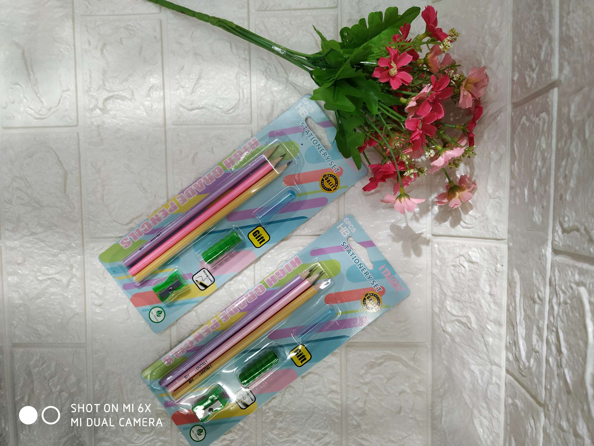 吸卡文具套装铅笔组合套装学生书写用品办公用品作图设计3+3吸卡小清新HB铅笔幼儿园初学阶段白底实物图