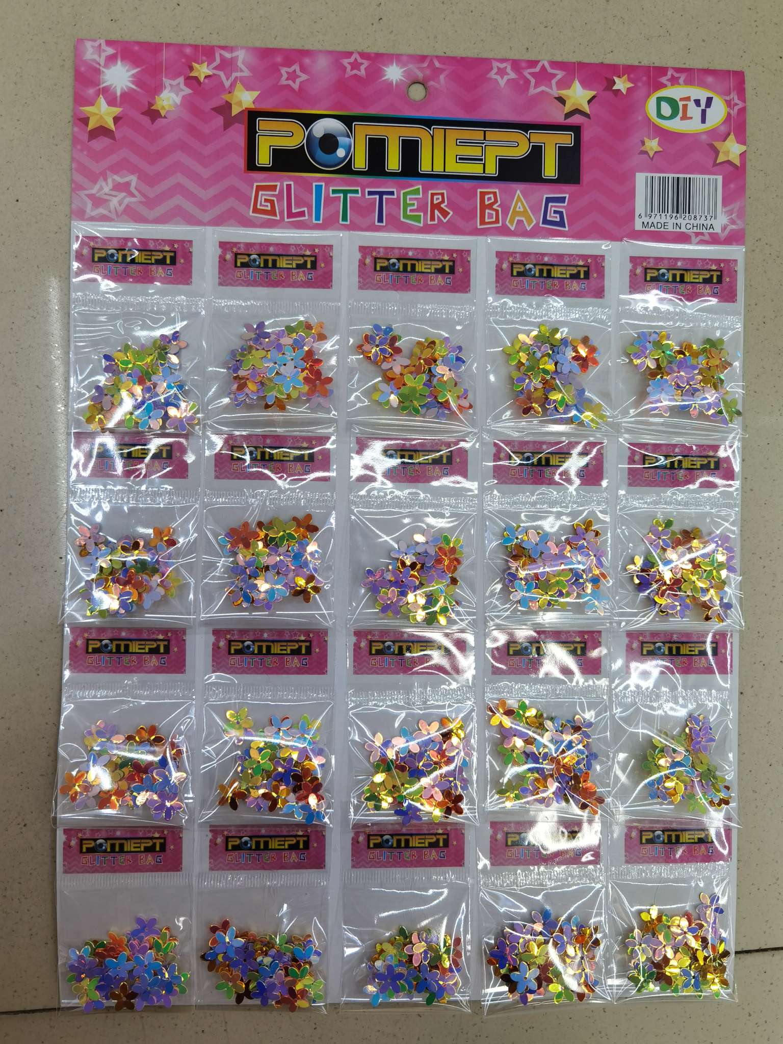 五叶花凹进口亮片白底实物图