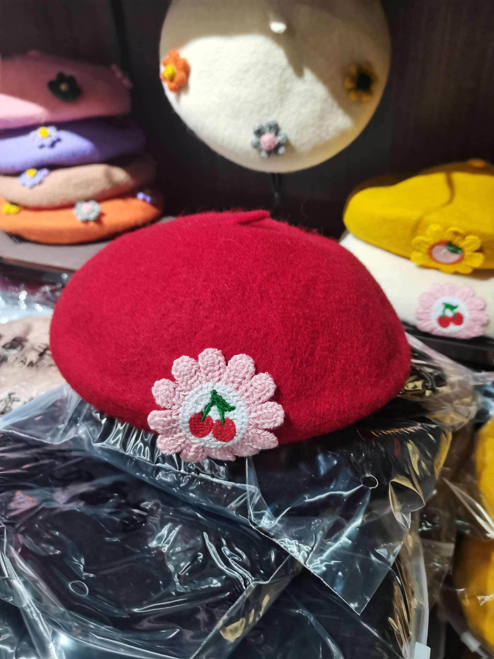 Children's Wool Berets With Large Flowers Item Picture