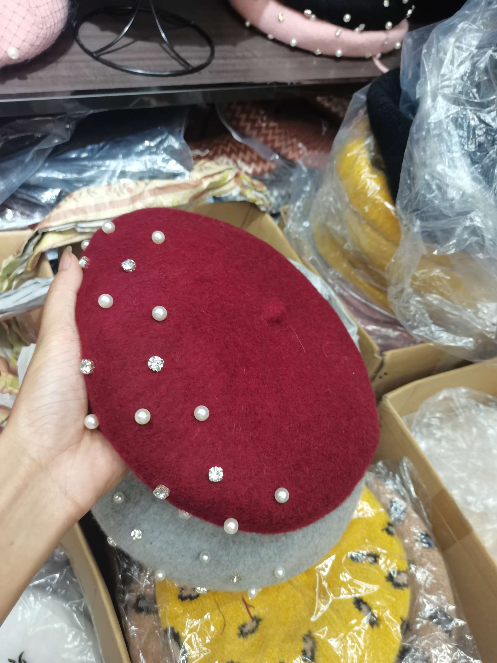 Rhinestone Pearl Wool Beret Lady details Picture