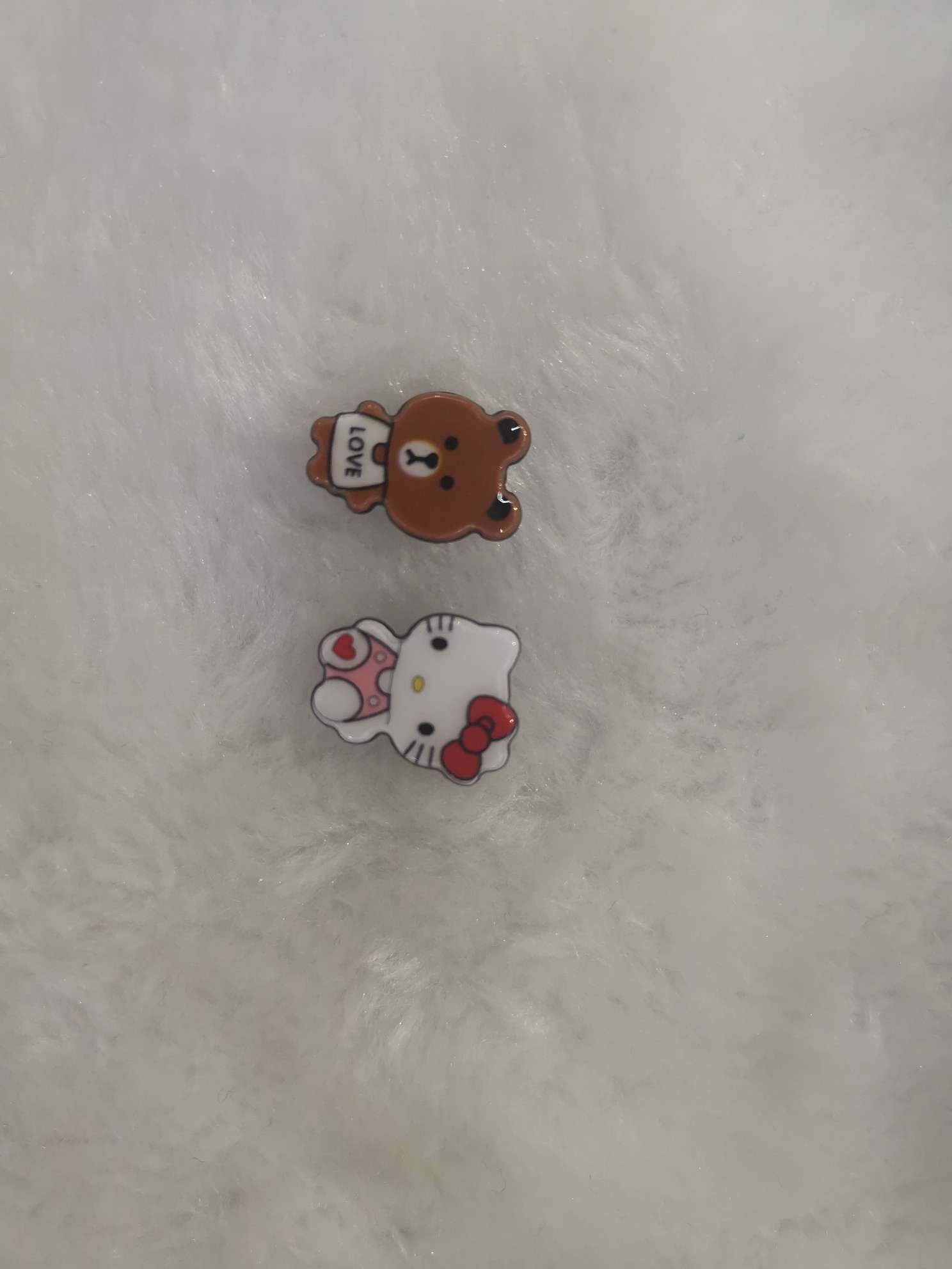 The popular acrylic jewelry accessories for bears and cats on the Internet details Picture