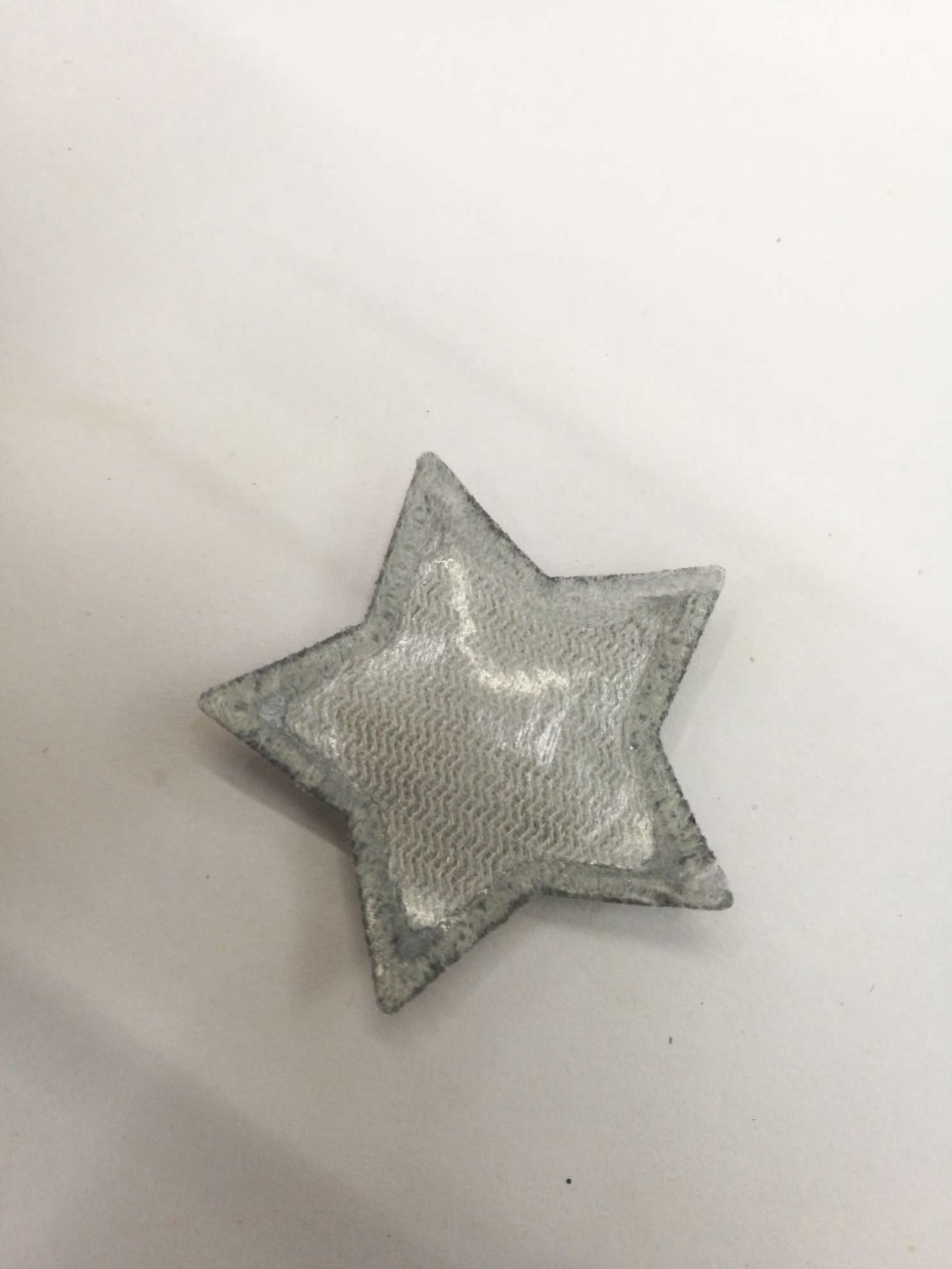 3厘米枪黑色亮粉皮立体带背胶五角星头饰箱包袜子鞋子围巾配件五角星细节图