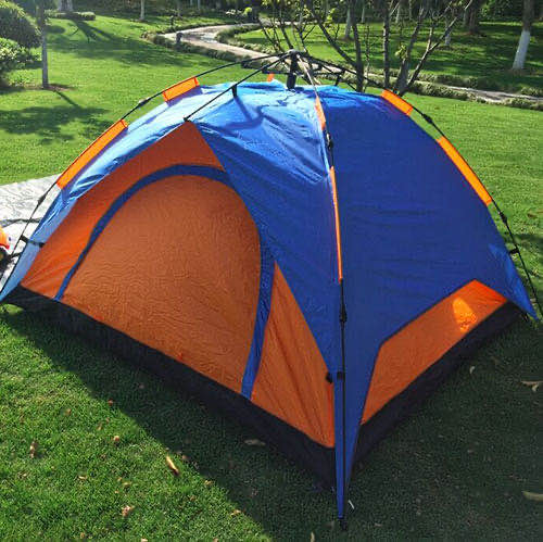 2*2 double-layer automatic tent for four people Application Scenario
