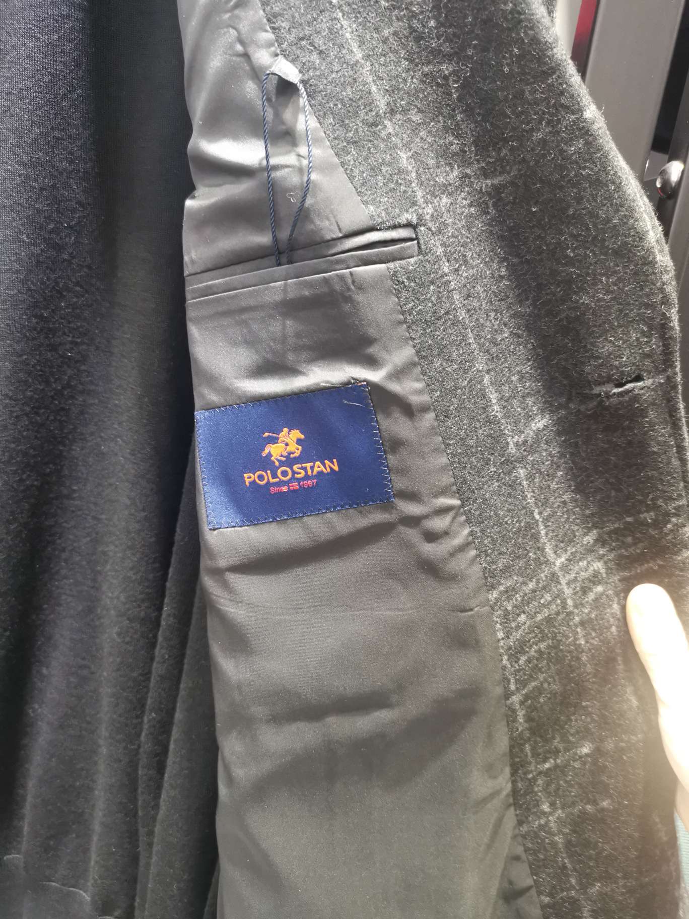 PA725110-28 detail image 2