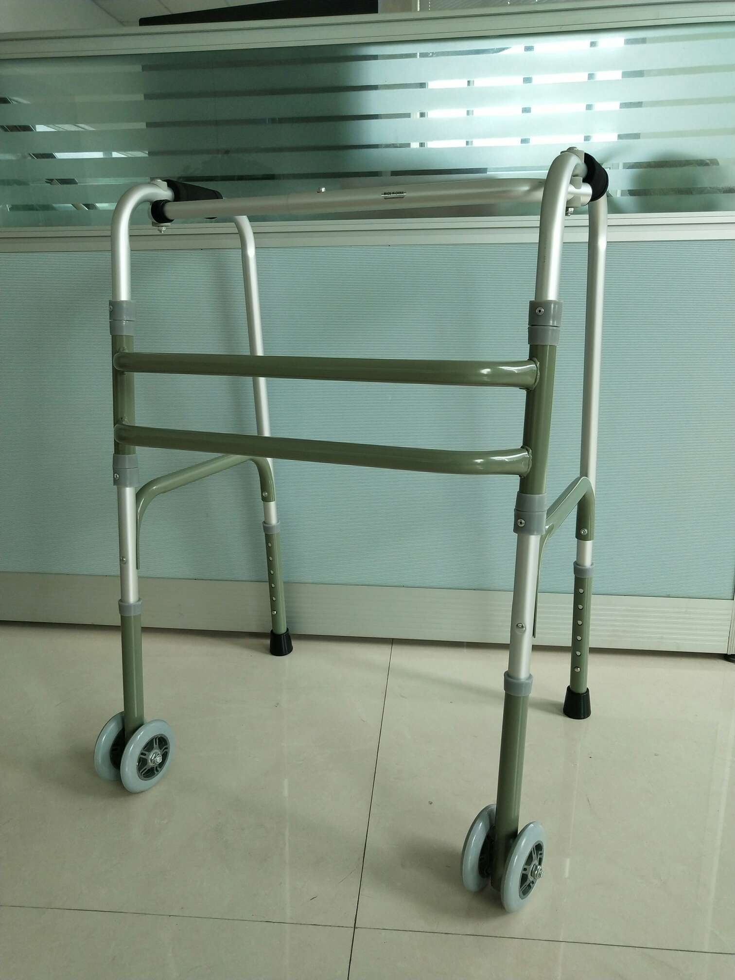 Wheeled walker thumbnail