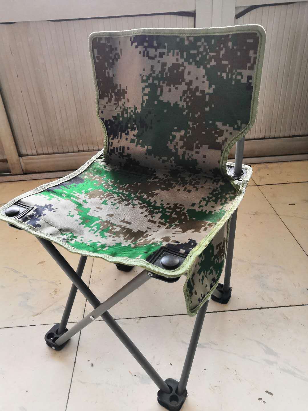 Digital camouflage folding chair