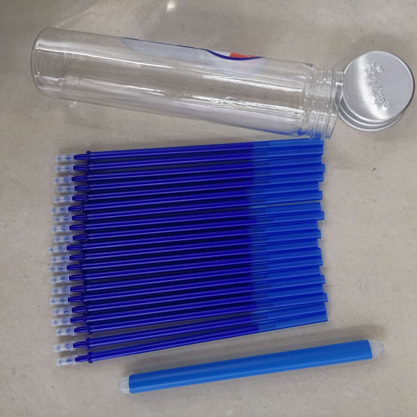 20 gel pen refills are given to the Friction Erasable pen detail image 7