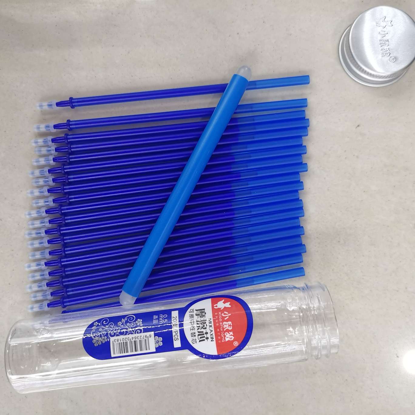 20 gel pen refills are given to the Friction Erasable pen detail image 8