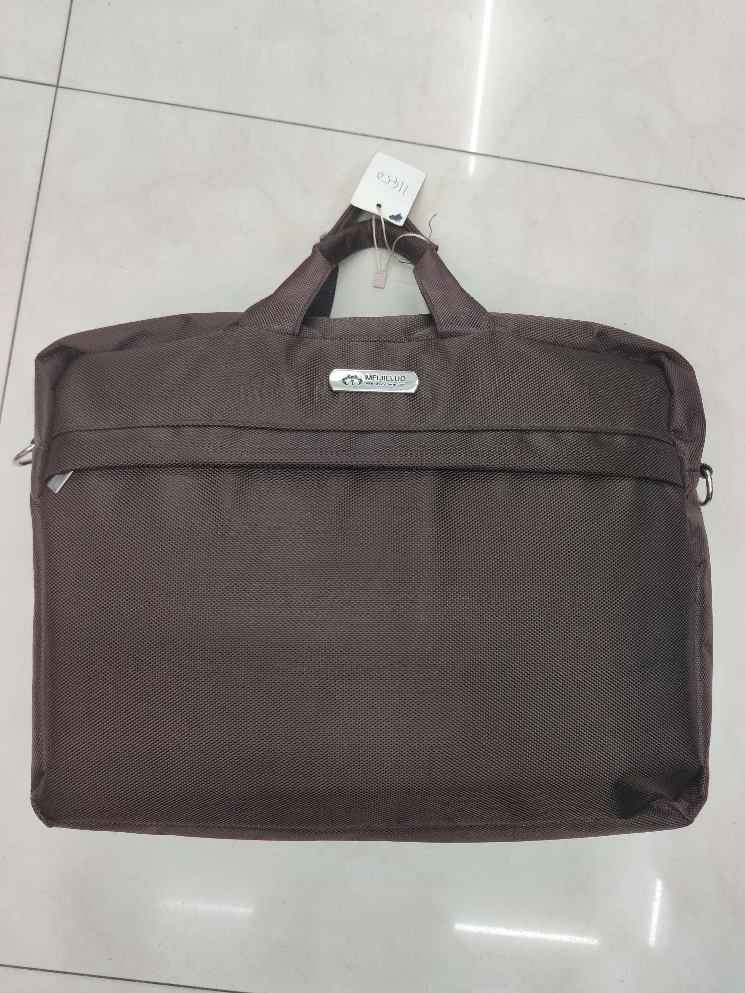 电脑包，平板电脑包，拎包产品图