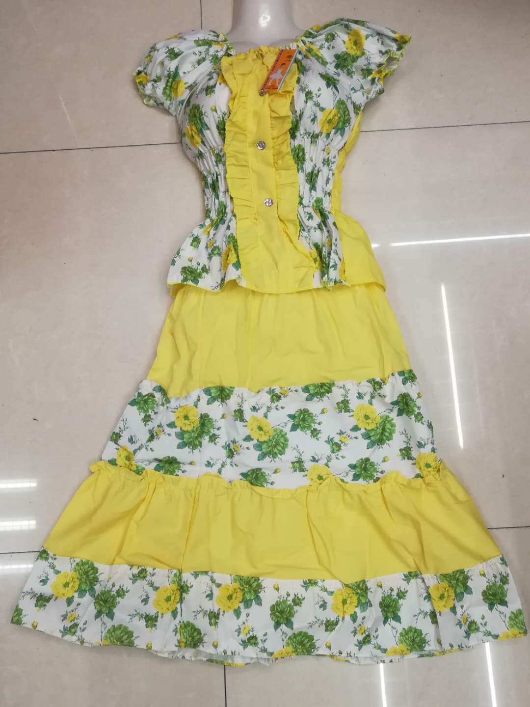花布连衣裙细节图