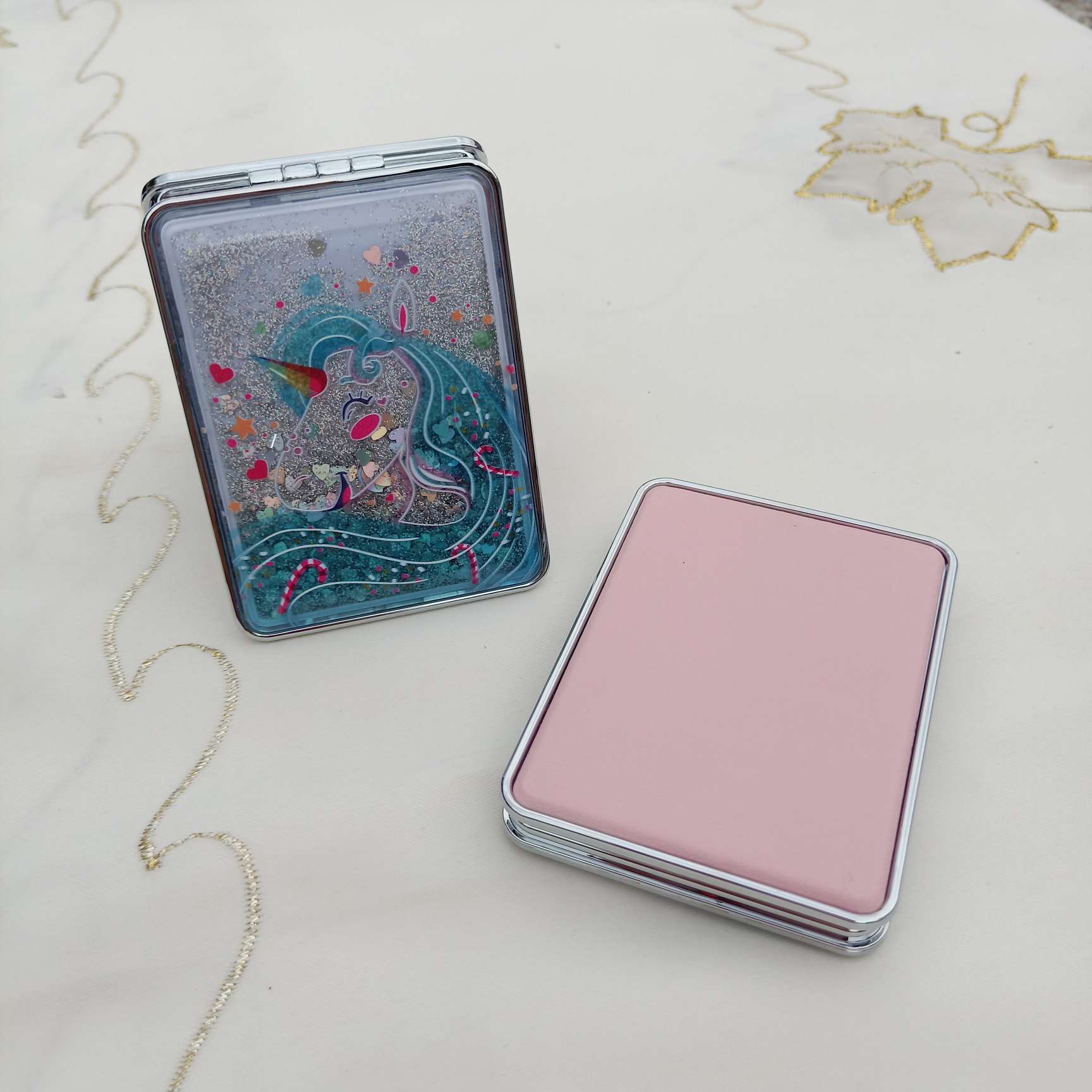 简约卡通独角兽流沙折叠镜子随身便携学生美少女口袋美容小镜子广告礼品定制圆镜子详情图6