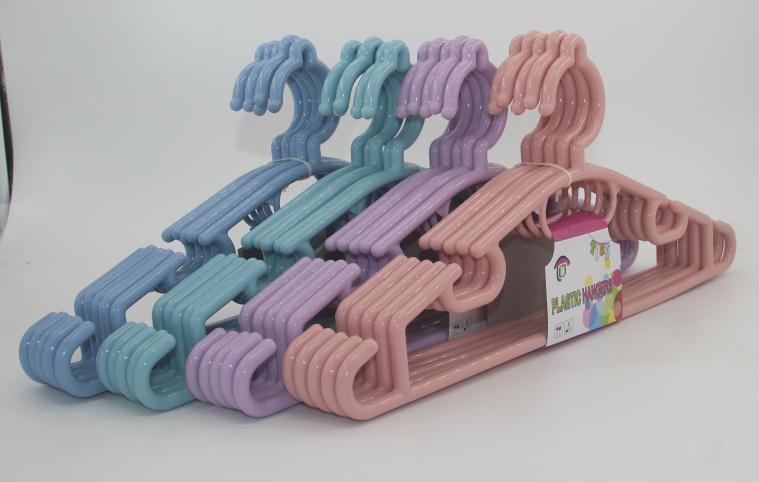 5PC plastic clothes hanger