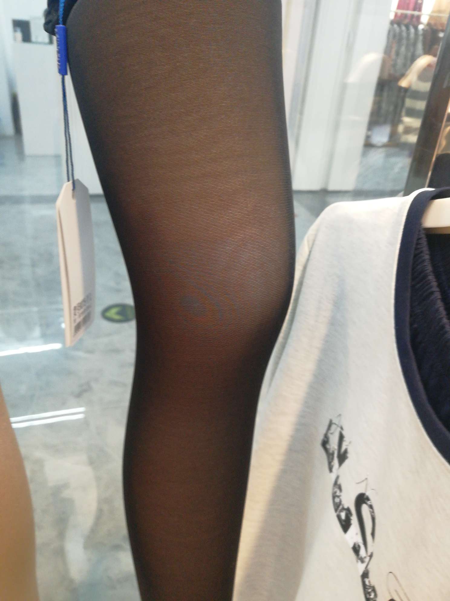 Black skin tone, medium to thick