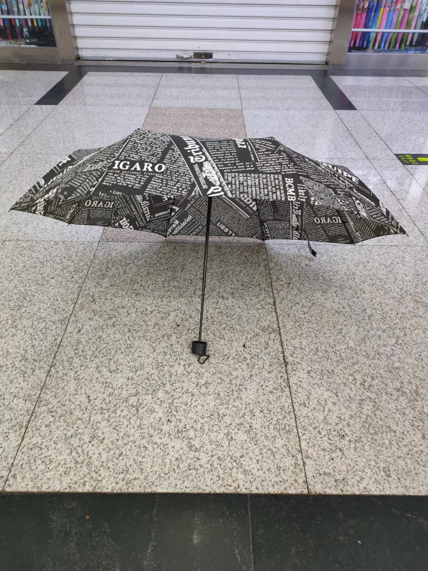 55cm8k three-fold ultra-mini umbrella, PG fabric printed Parisian letter umbrella detail image 8