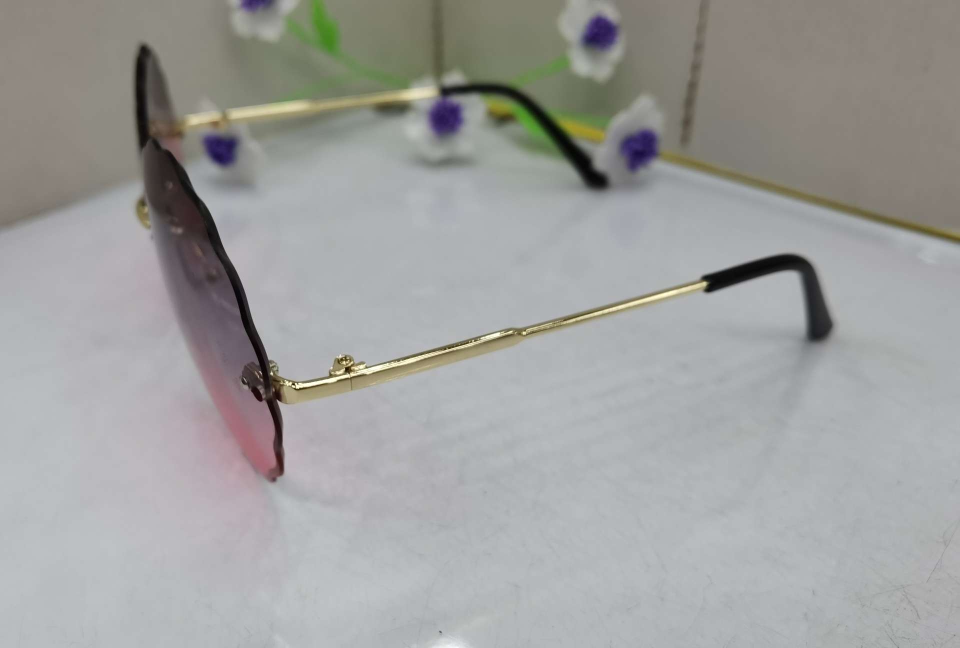 FP9002 pairs of 2020 in-stock sunglasses, Korean-style popular sunshade glasses, fashionable large-frame same type UV protection sunglasses, polygonal sunglasses, trendy retro fashion sunglasses, radiation-proof glasses detail image 4