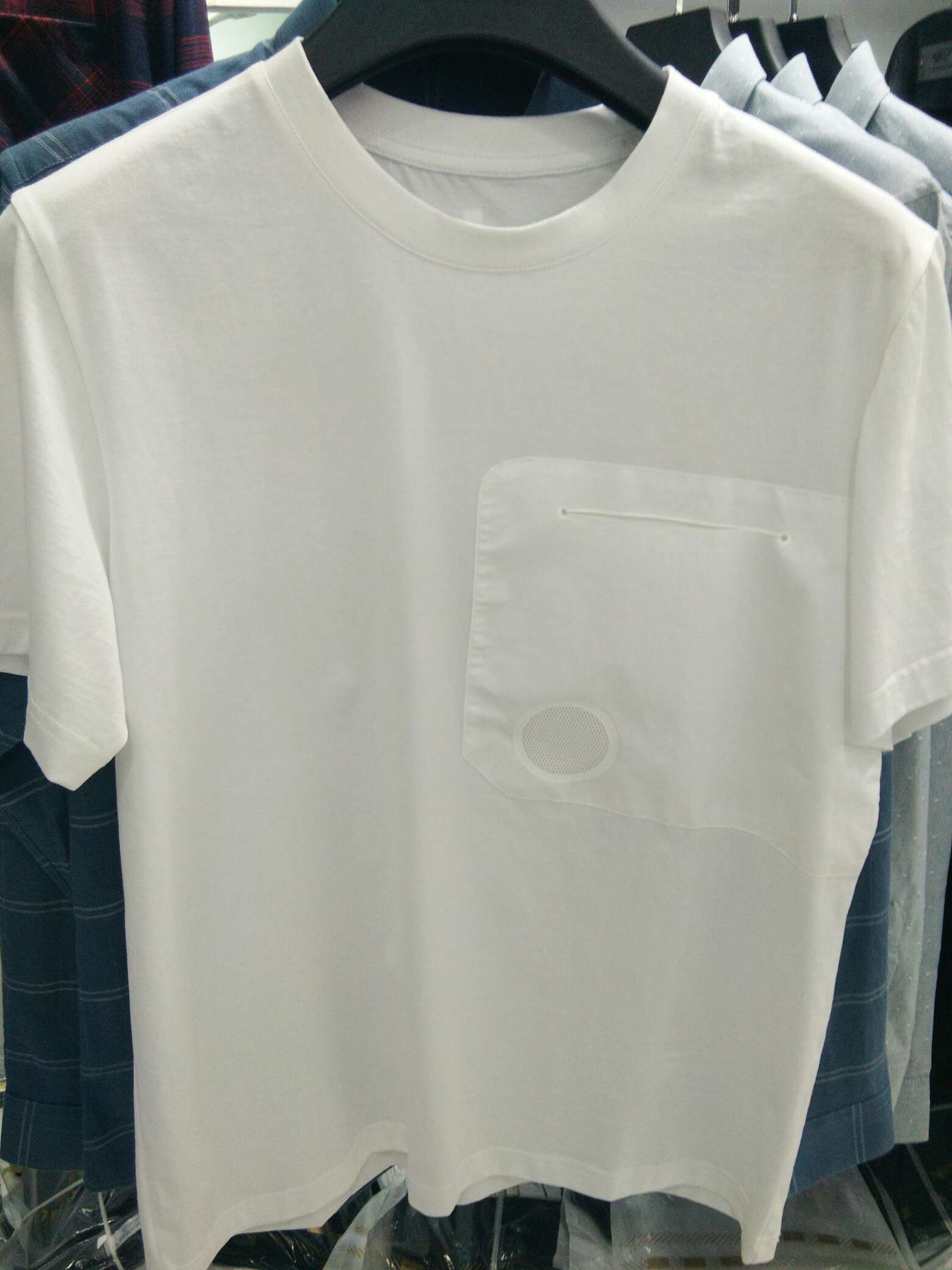 T-shirt 4