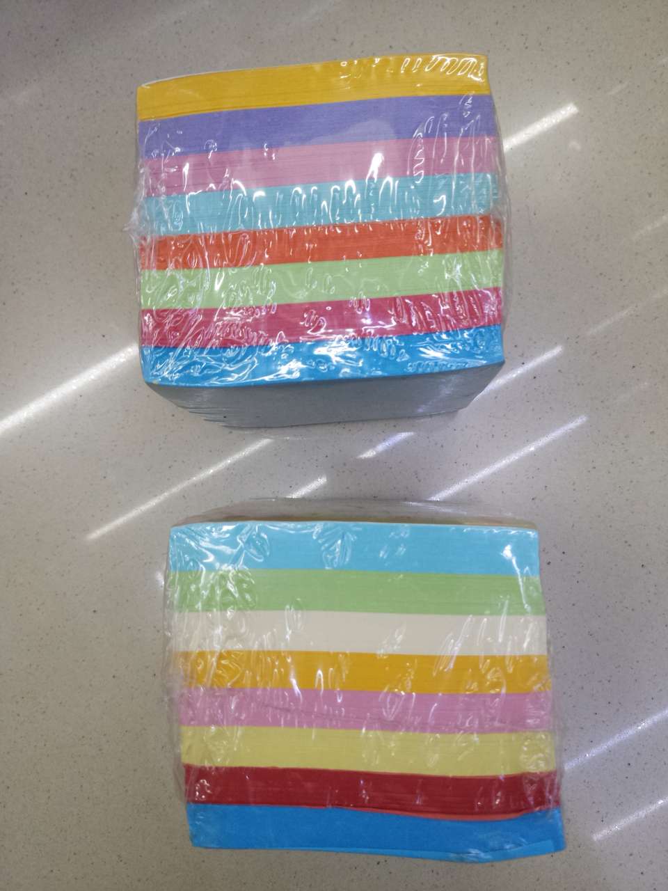 8.8×8.8cm 规格深色浅色混8色小方块便签纸