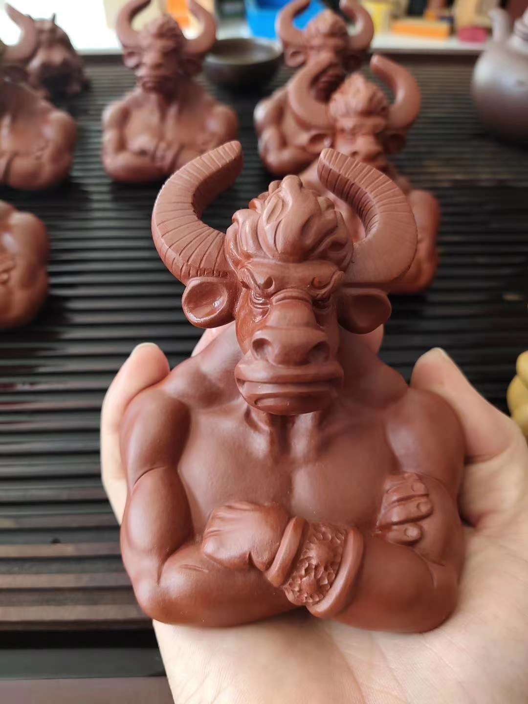 紫砂茶宠摆件牛魔王细节图