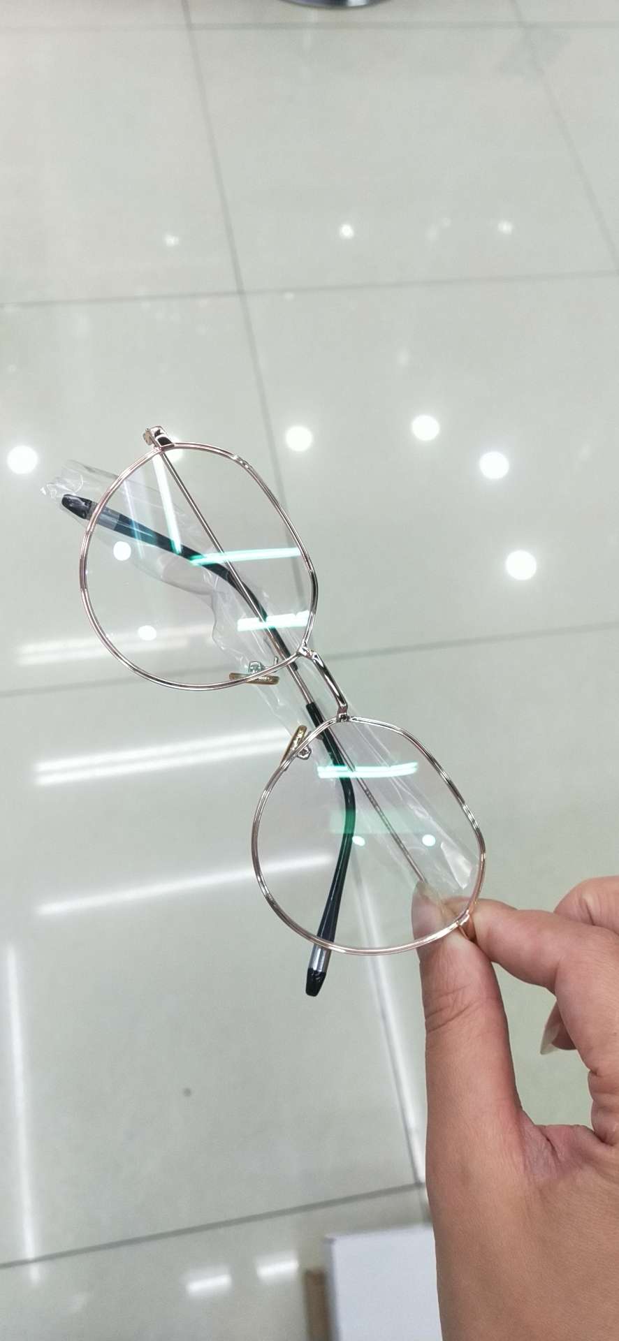 Frame fashion