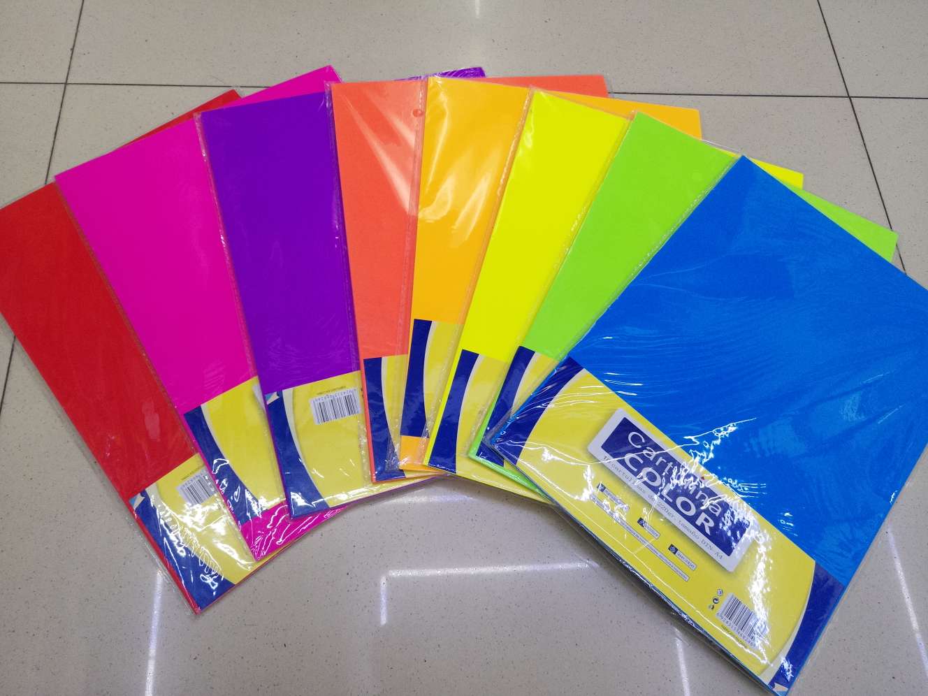 A4/250g/
8色荧光双面涂层纸
10张一包