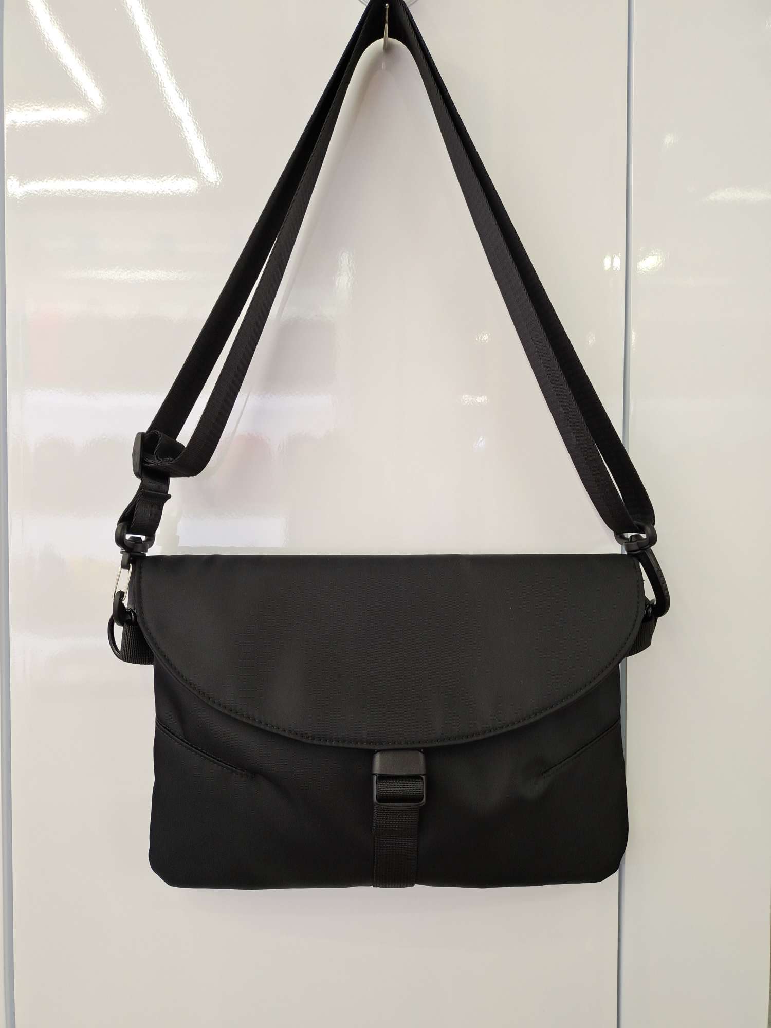 Men's Crossbody Bag Chest Bag Casual Bag Fashion Bag full figure
