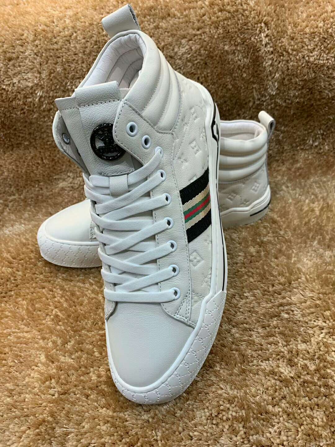 白色休闲鞋产品图