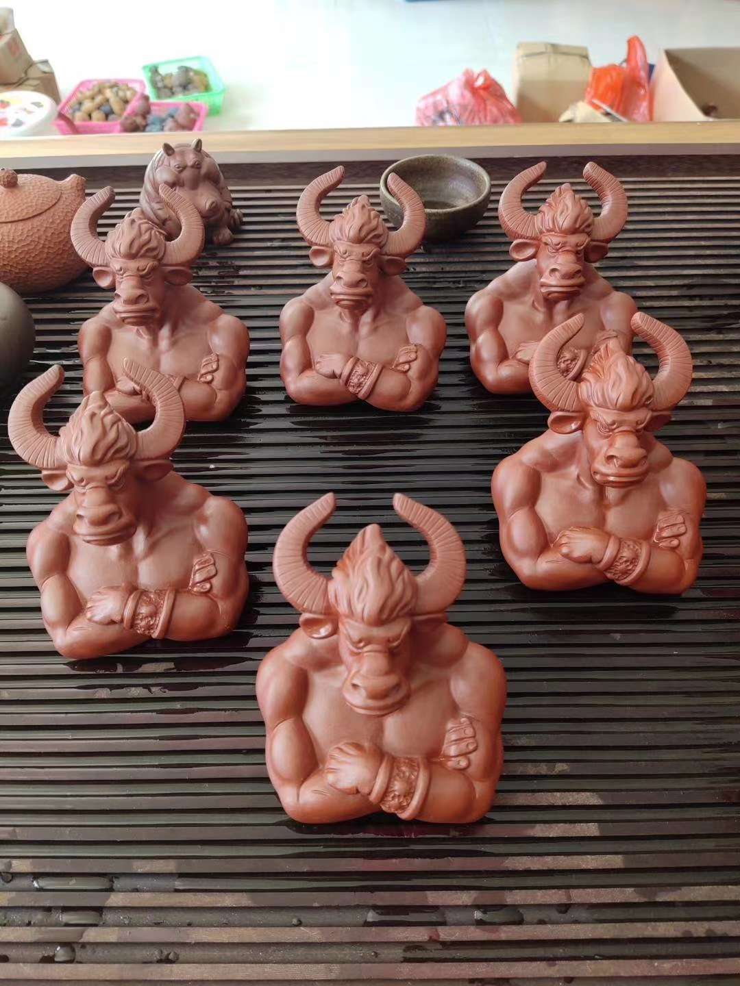 紫砂茶宠摆件牛魔王