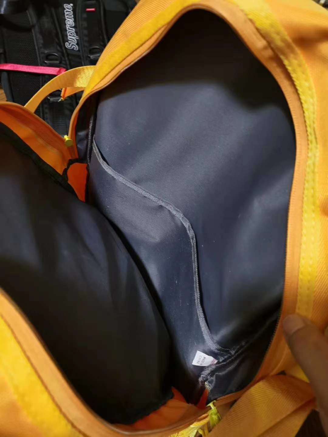 时尚.潮牌背包详情图1