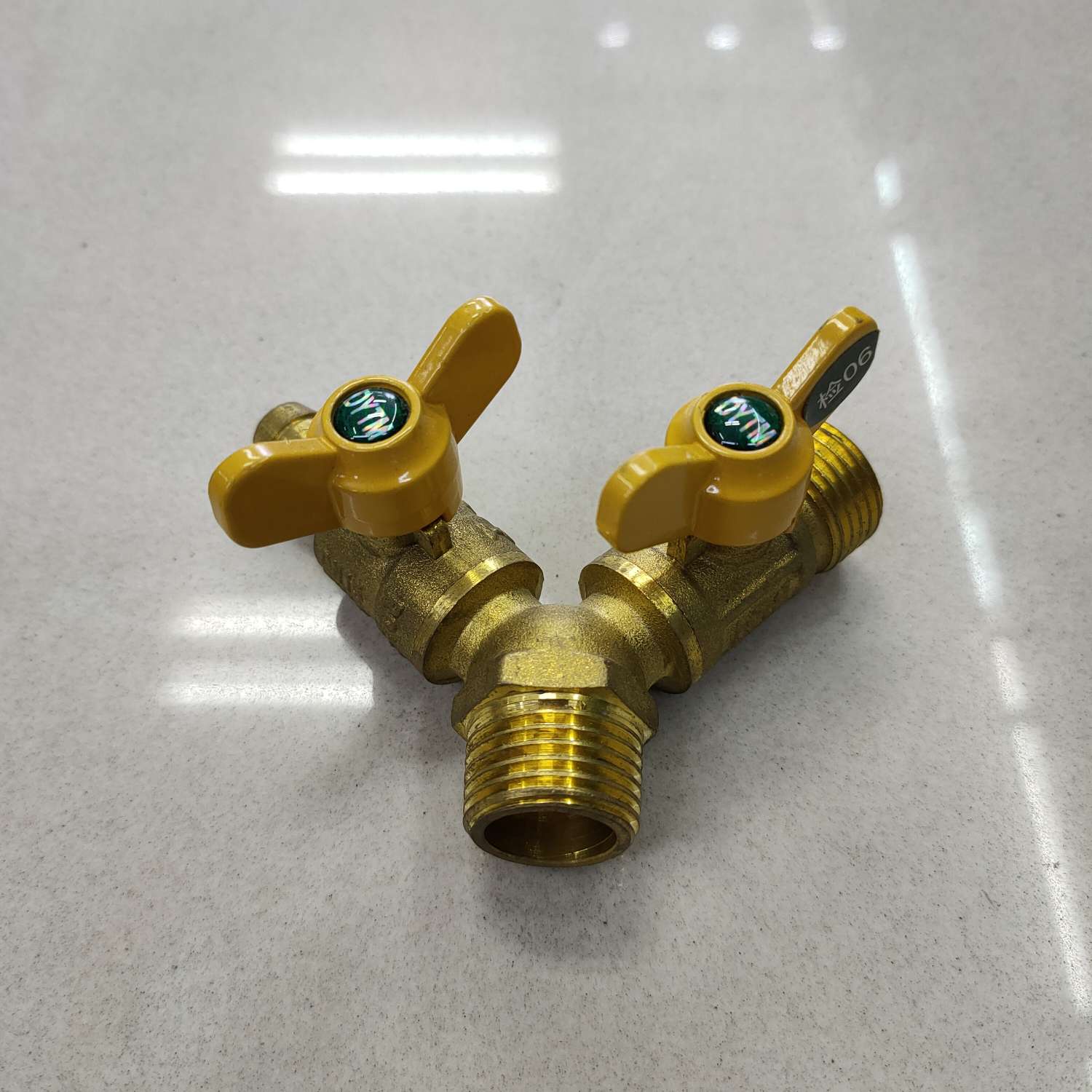 Brass gas valve