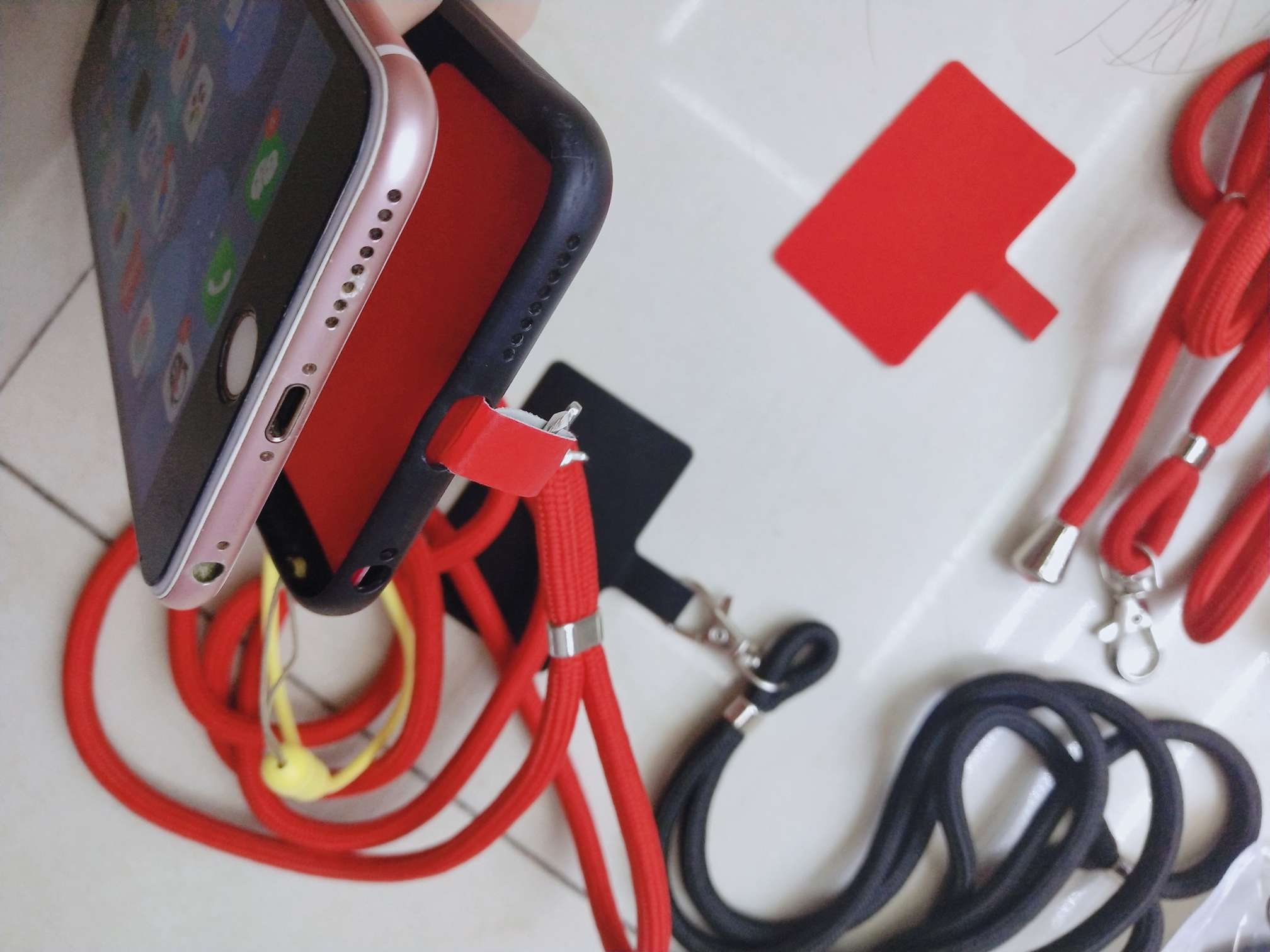 卡手机手机挂绳 通用白底实物图