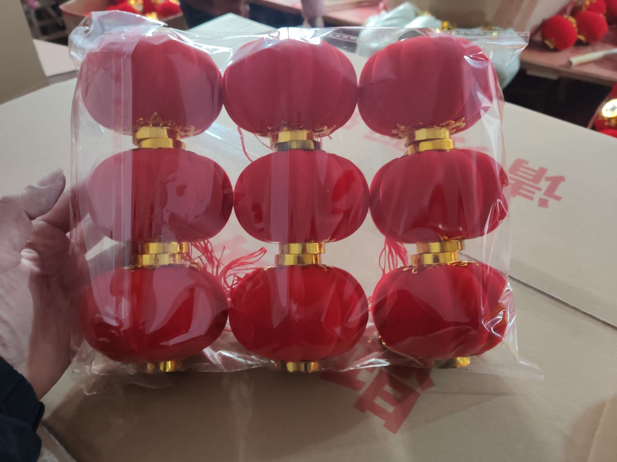 植绒灯笼 装饰灯笼 吸式小灯笼  3# 4# 5# 6# 进红商城产品图