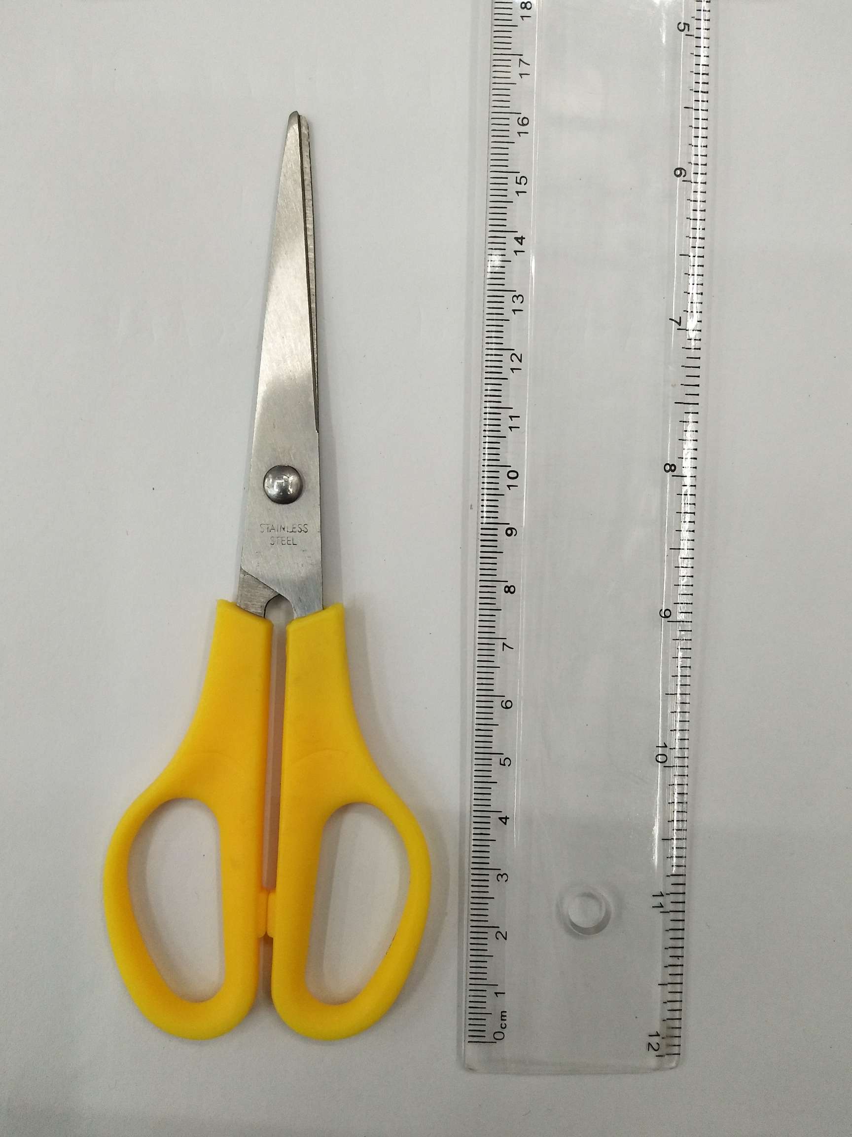 Scissors 328 large A scissors Item Picture