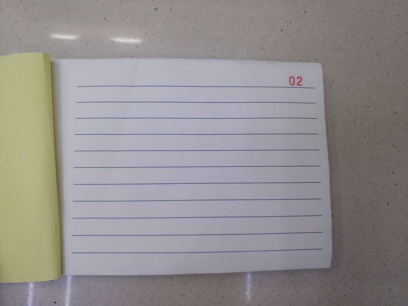 A6无碳带复写两联

50份100张单线本产品图