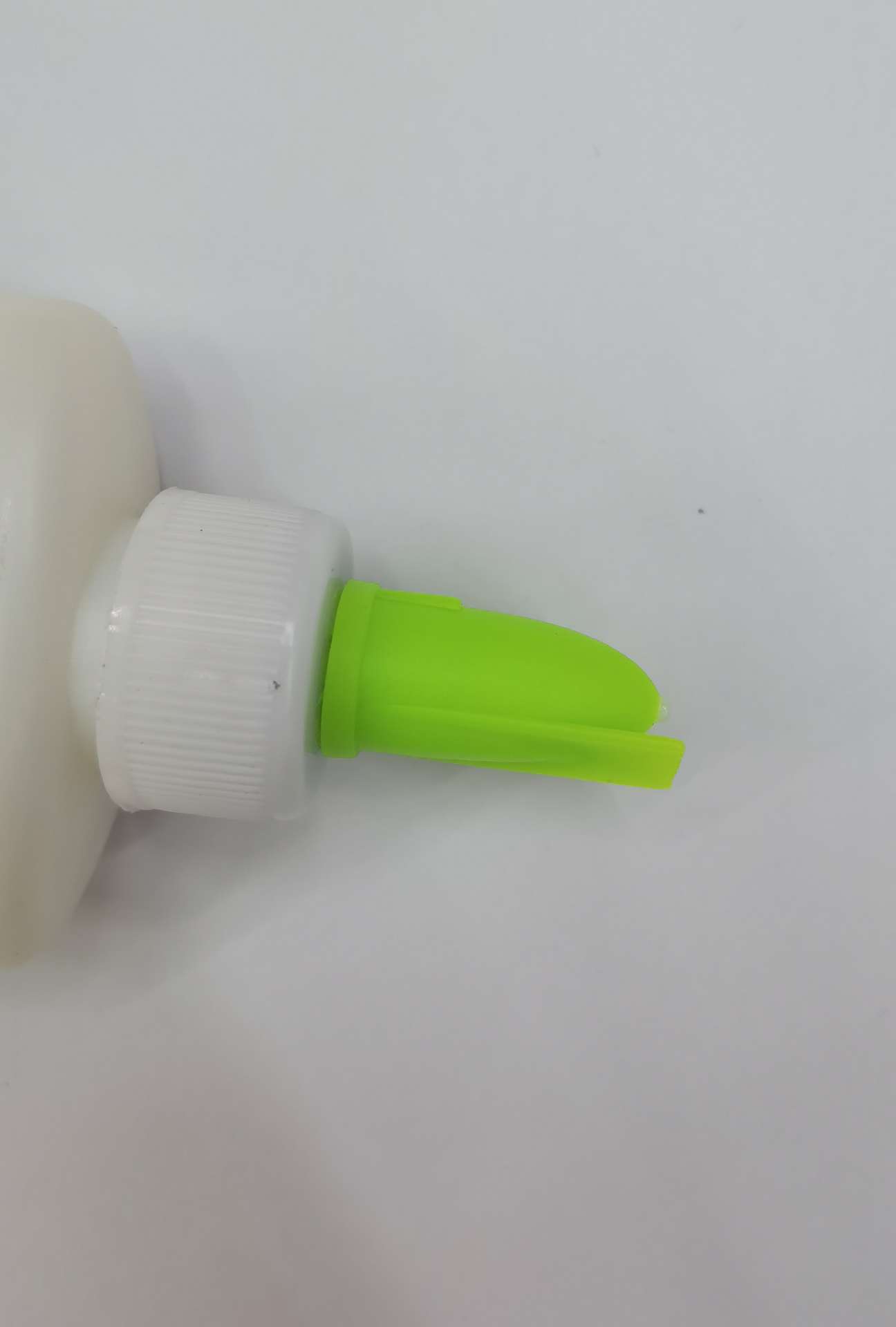 固体胶、胶水实物图