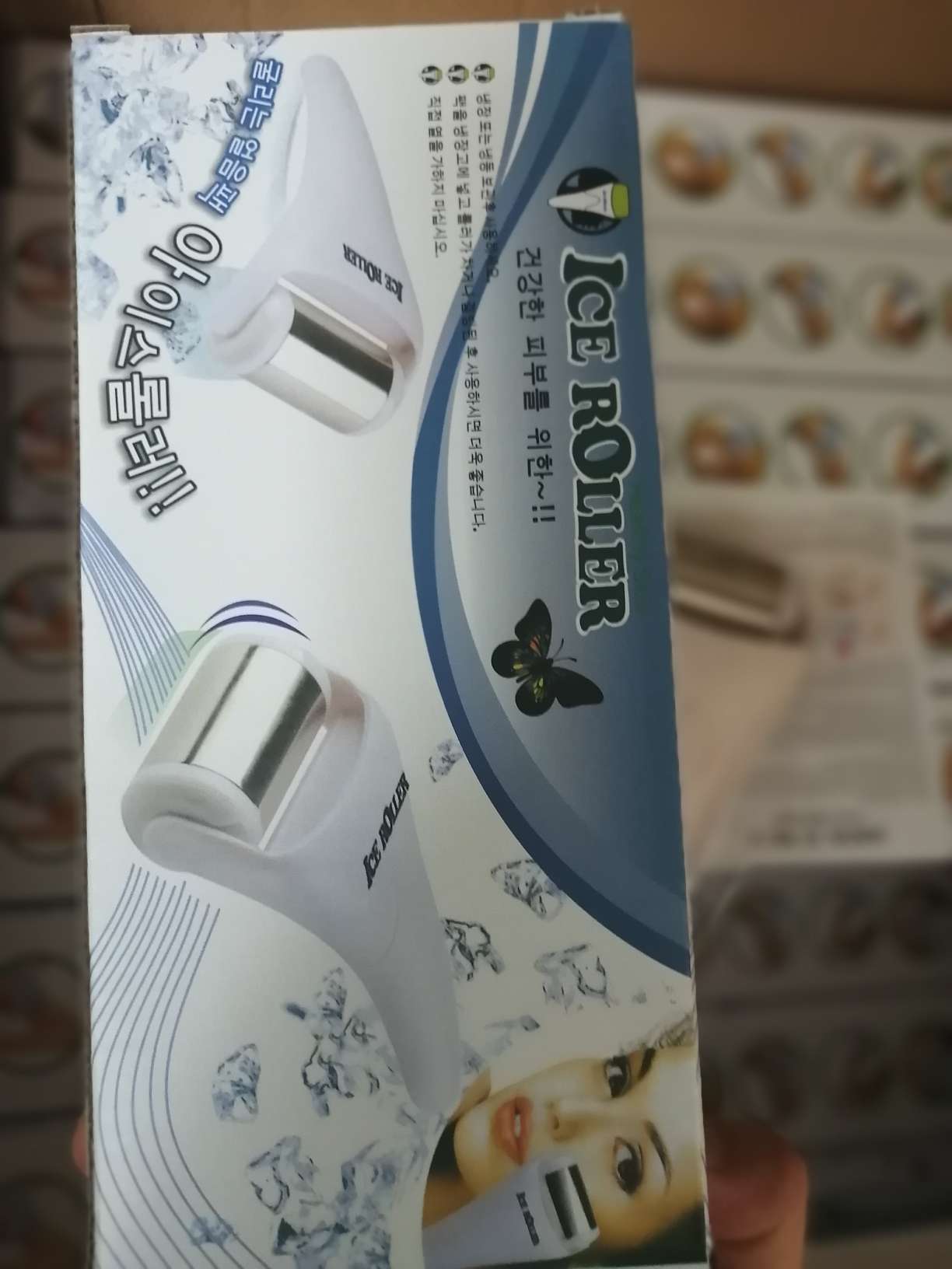 亚马逊热销ICE ROLLER冰滚轮 按摩肌肤冰镇冰锤舒缓韩国冰滚轮详情图3