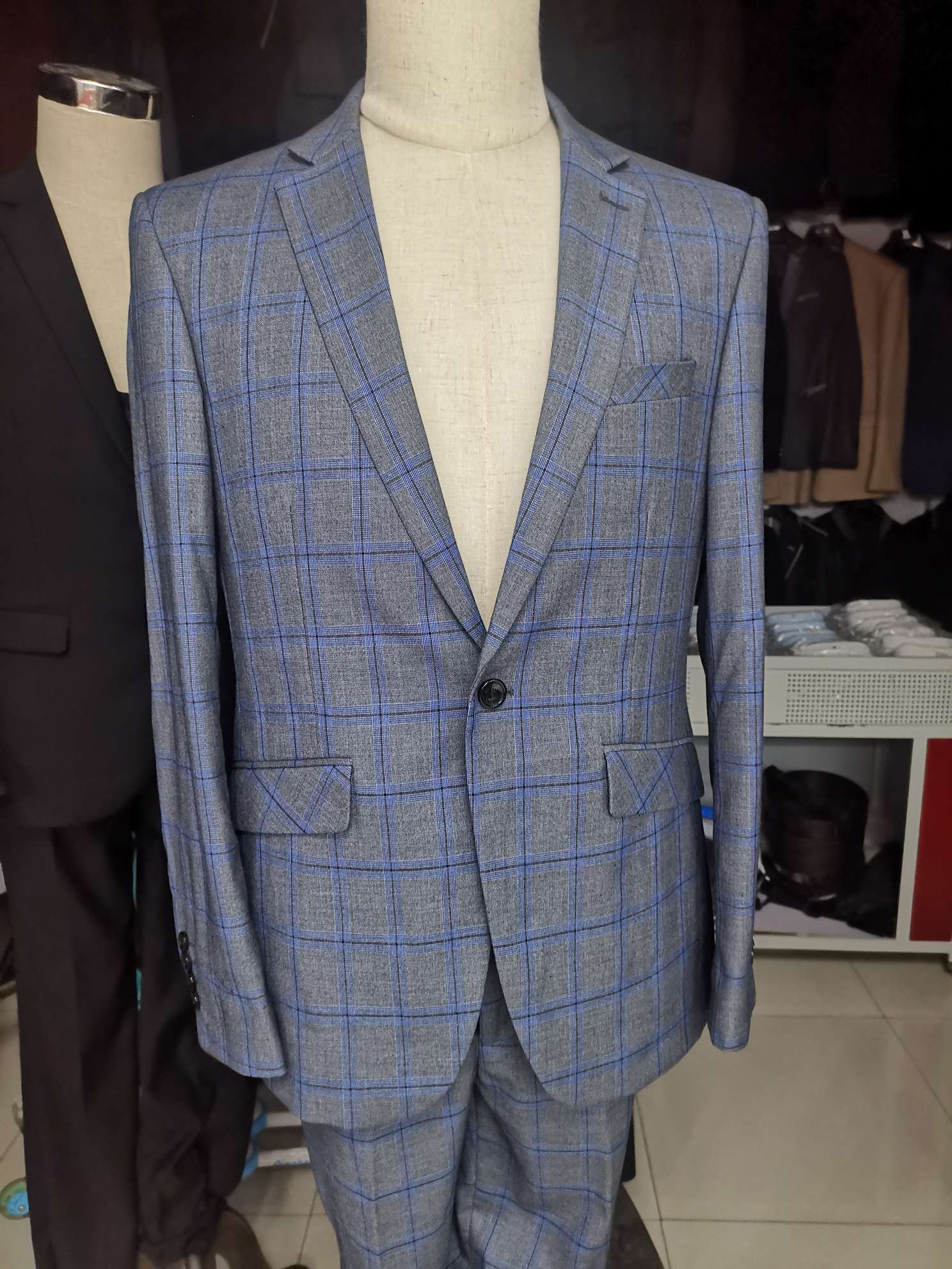 精品男装西服