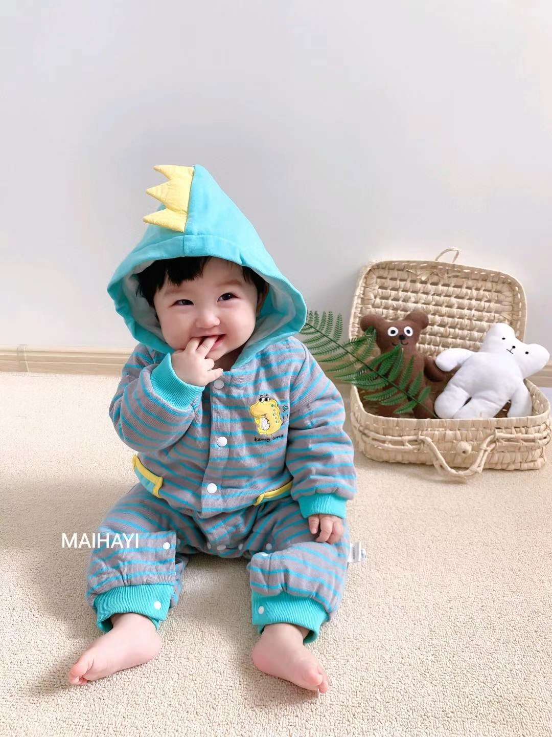 Ziyin dinosaur with a cotton coat details Picture