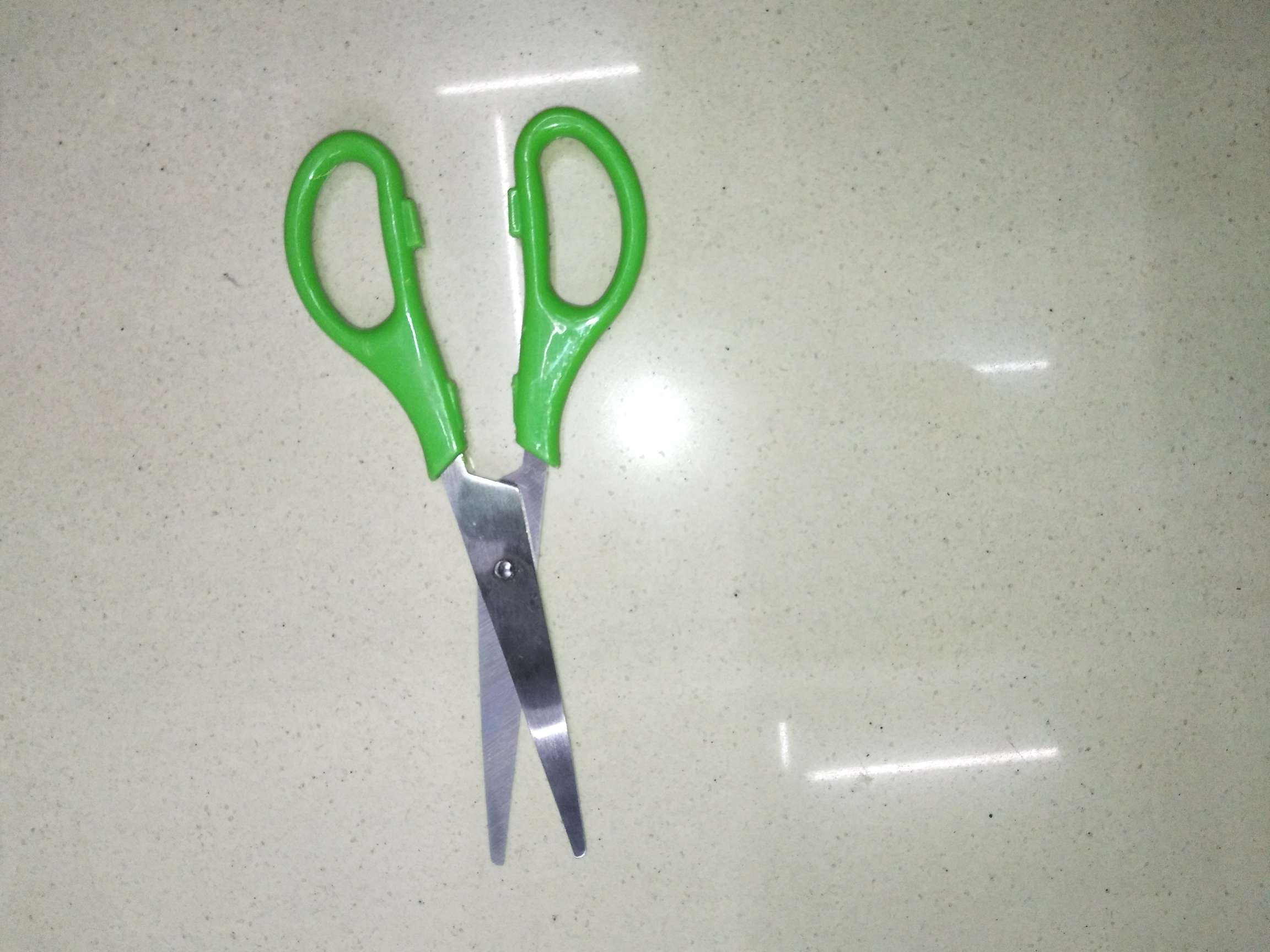 Learn scissors, stationery scissors, student scissors, hand scissors, office scissors, household scissors Specification drawing