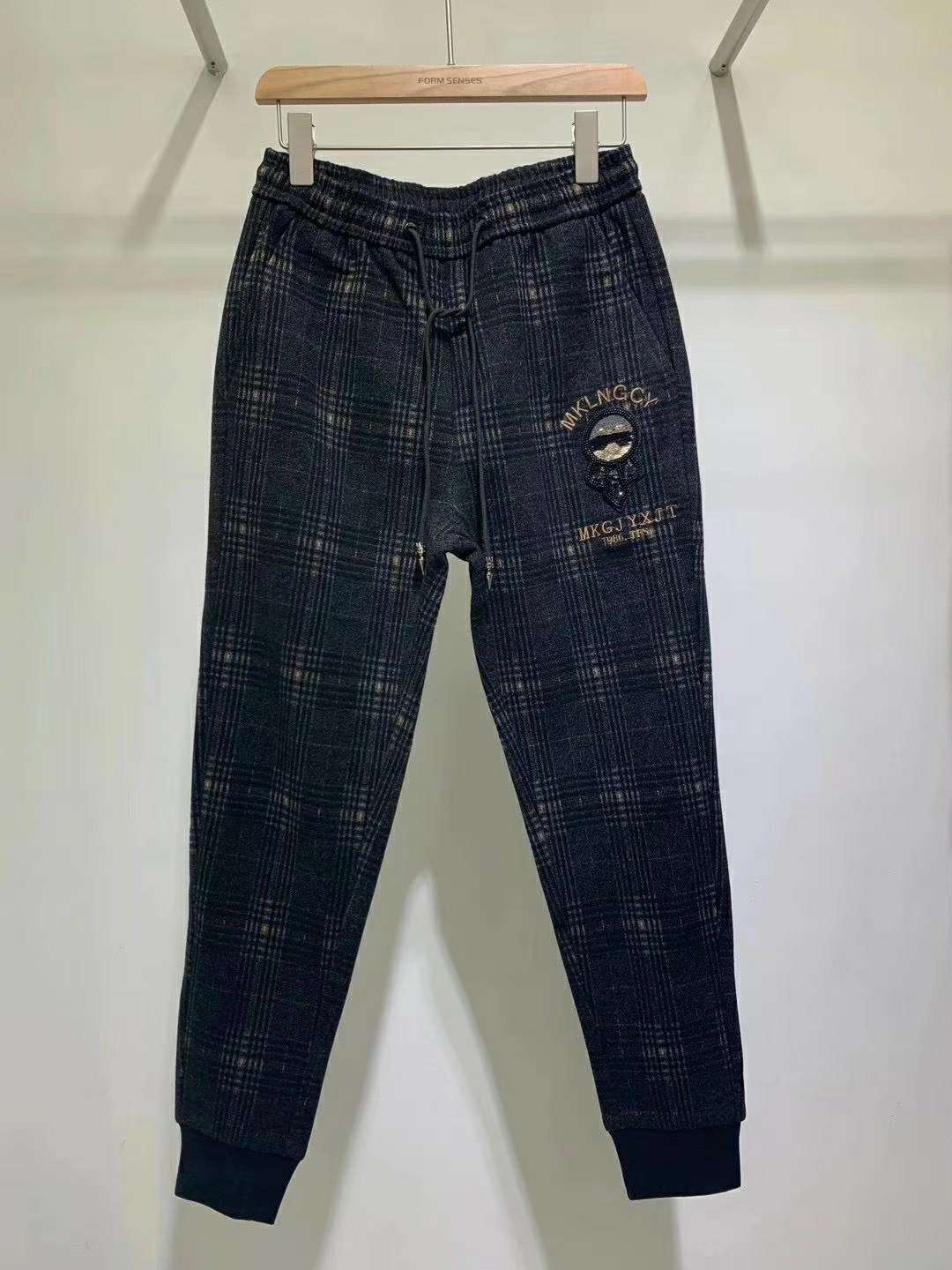 Casual pants for men 36 thumbnail