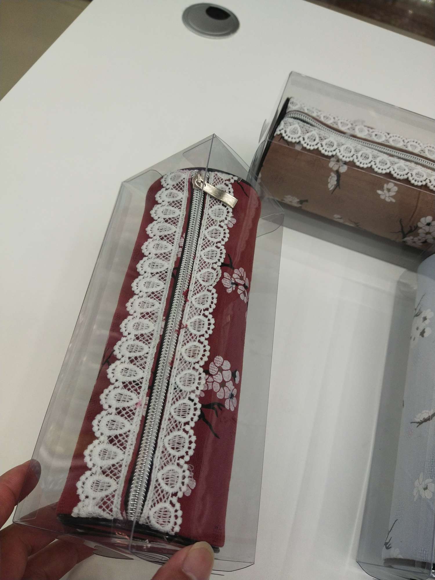 笔袋，铅笔盒圆通笔袋适合中学生高中生使用，做工精细。不褪色，可清醒，清洗后可重复使用。细节图