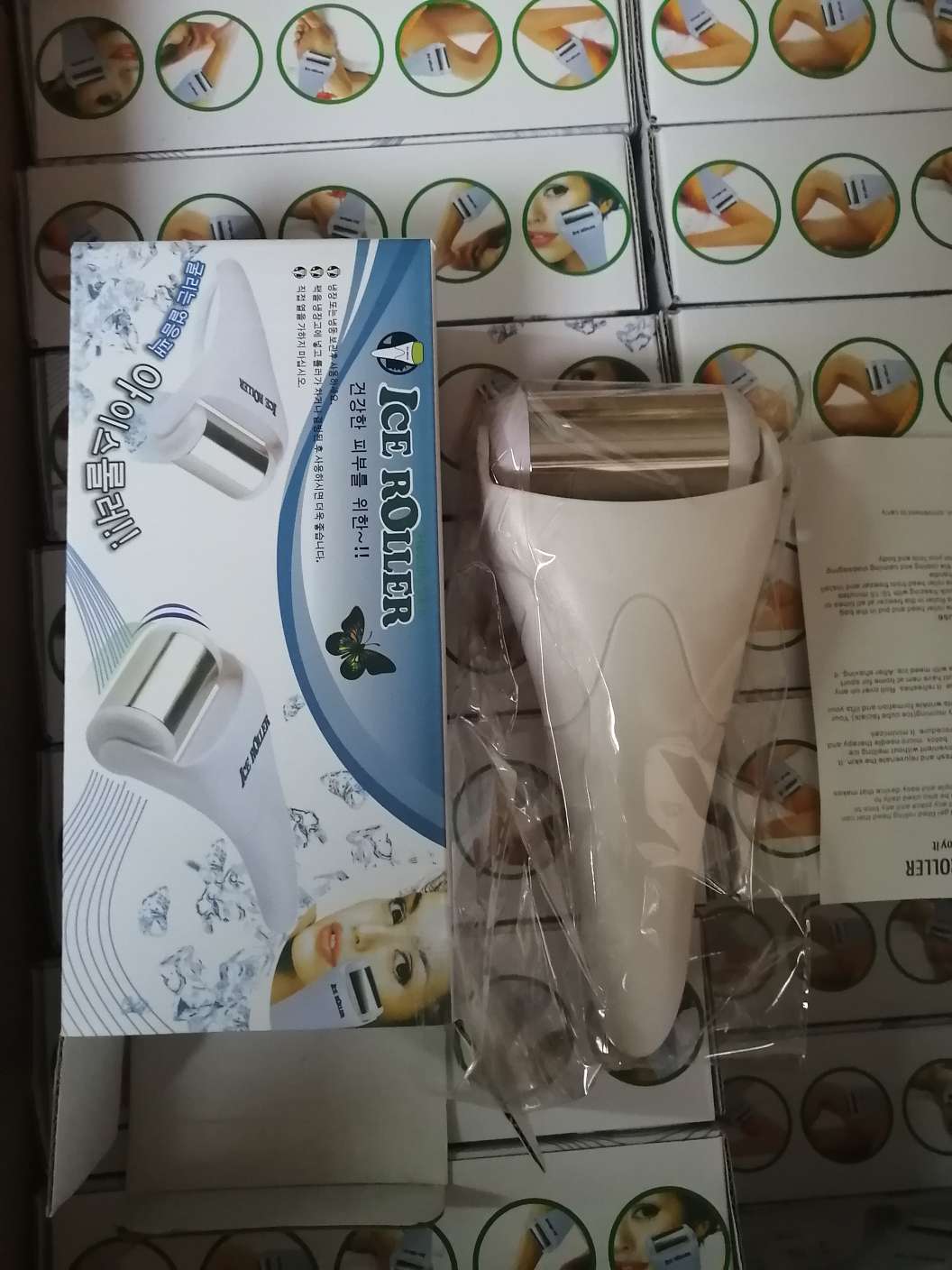 亚马逊热销ICE ROLLER冰滚轮 按摩肌肤冰镇冰锤舒缓韩国冰滚轮