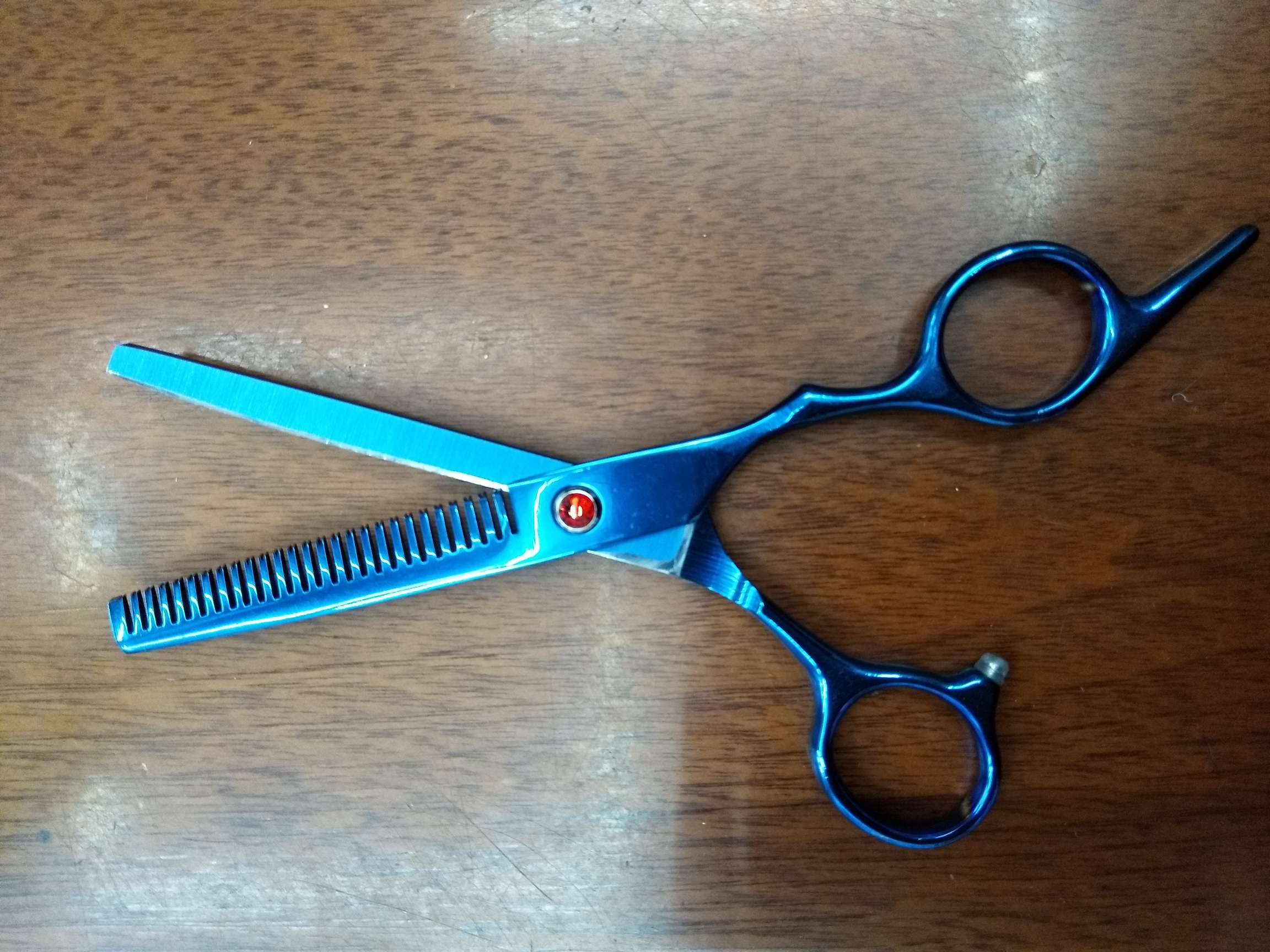 Average price of hairdressing scissors, office scissors, flat-mouthed toothed scissors Item Picture