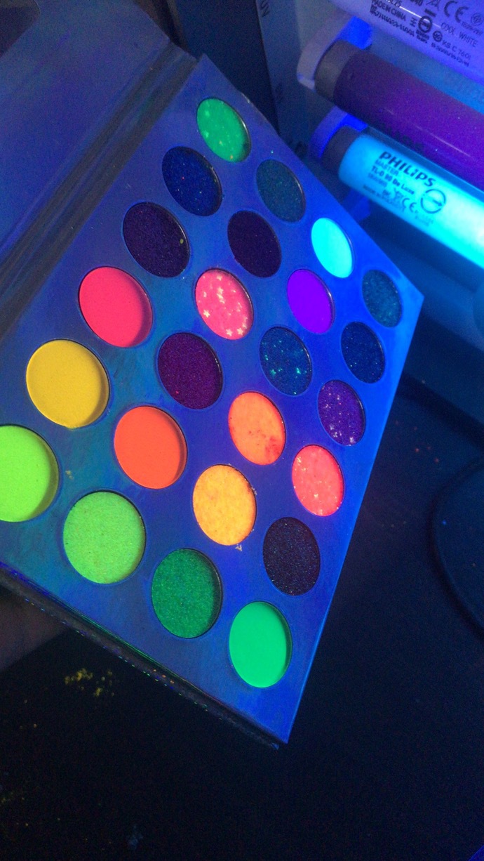 夜光眼影盘24色珠光夜店酒吧派对亮片哑光跨境无logo荧光眼影现货详情图2