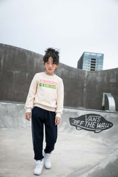 Ziyin Youth women's sweatshirt Application Scenario