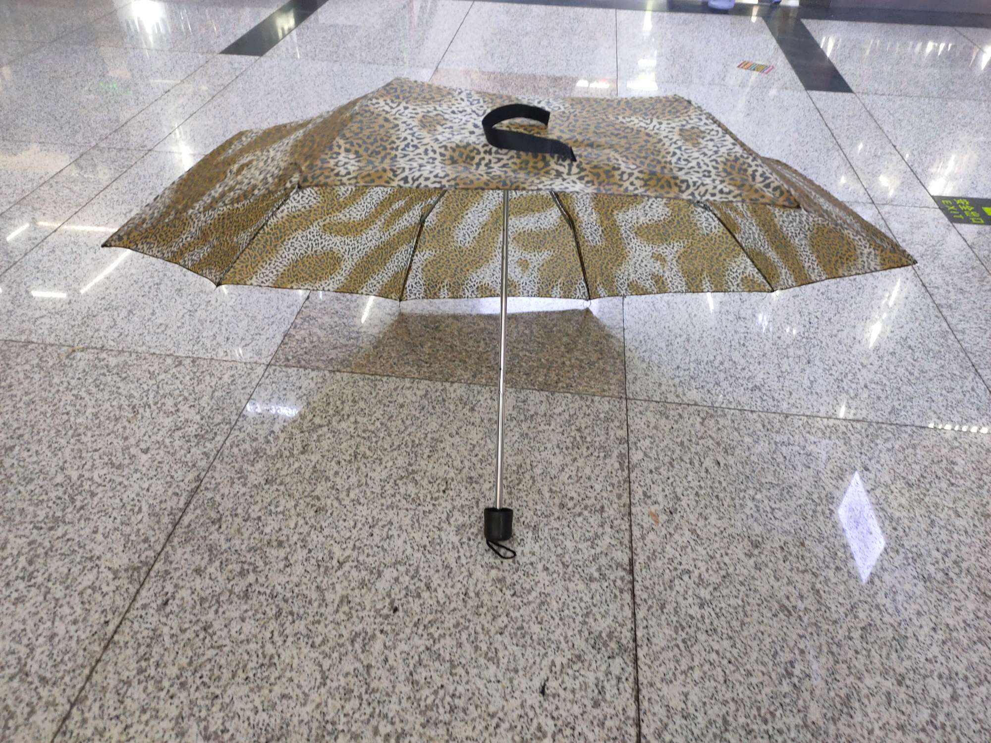 53cm8k three-fold ultra-mini polyester flower umbrella details Picture